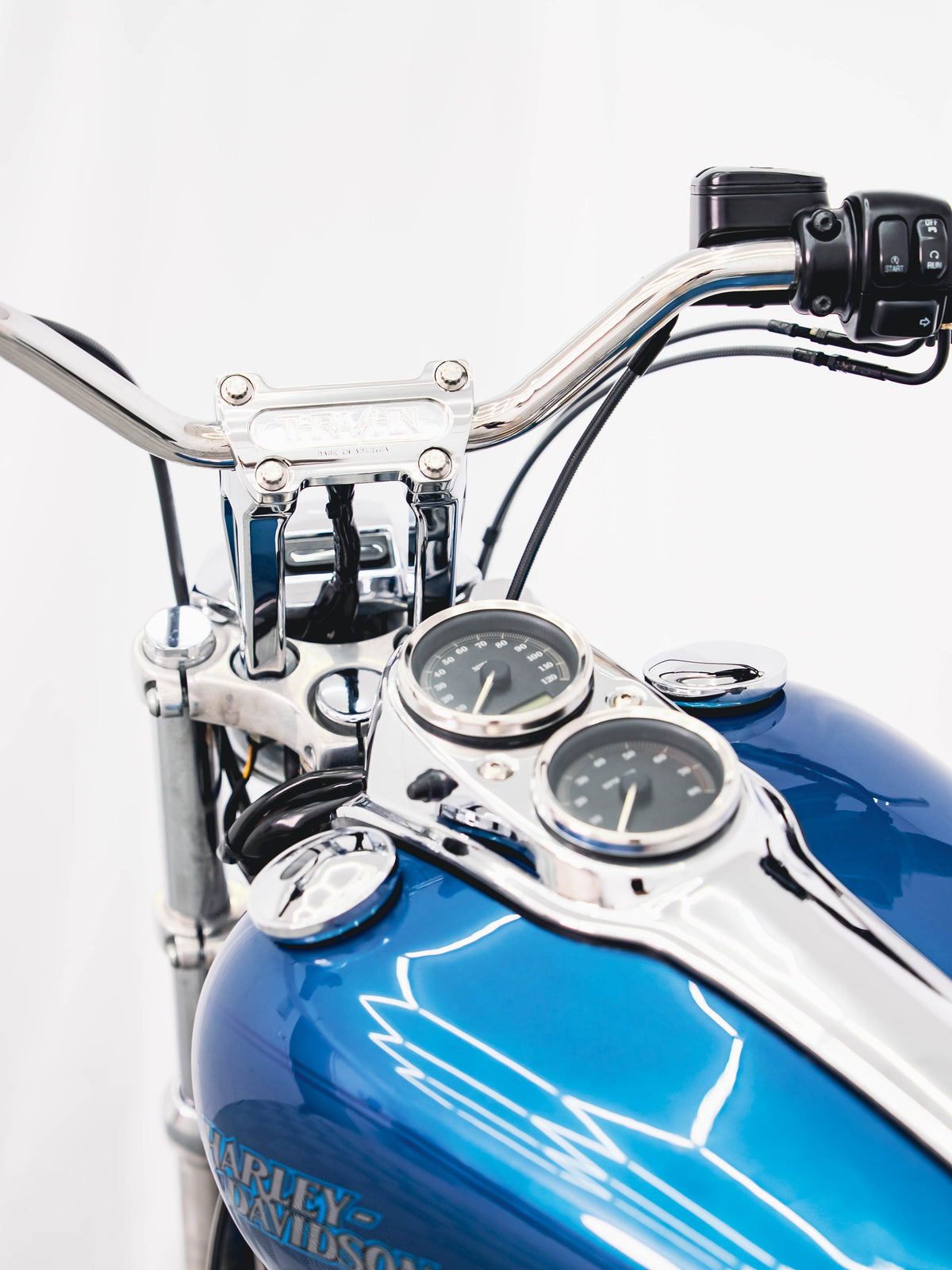 2005 FXDL CHOPPER BLUE PEARL 7K MILES