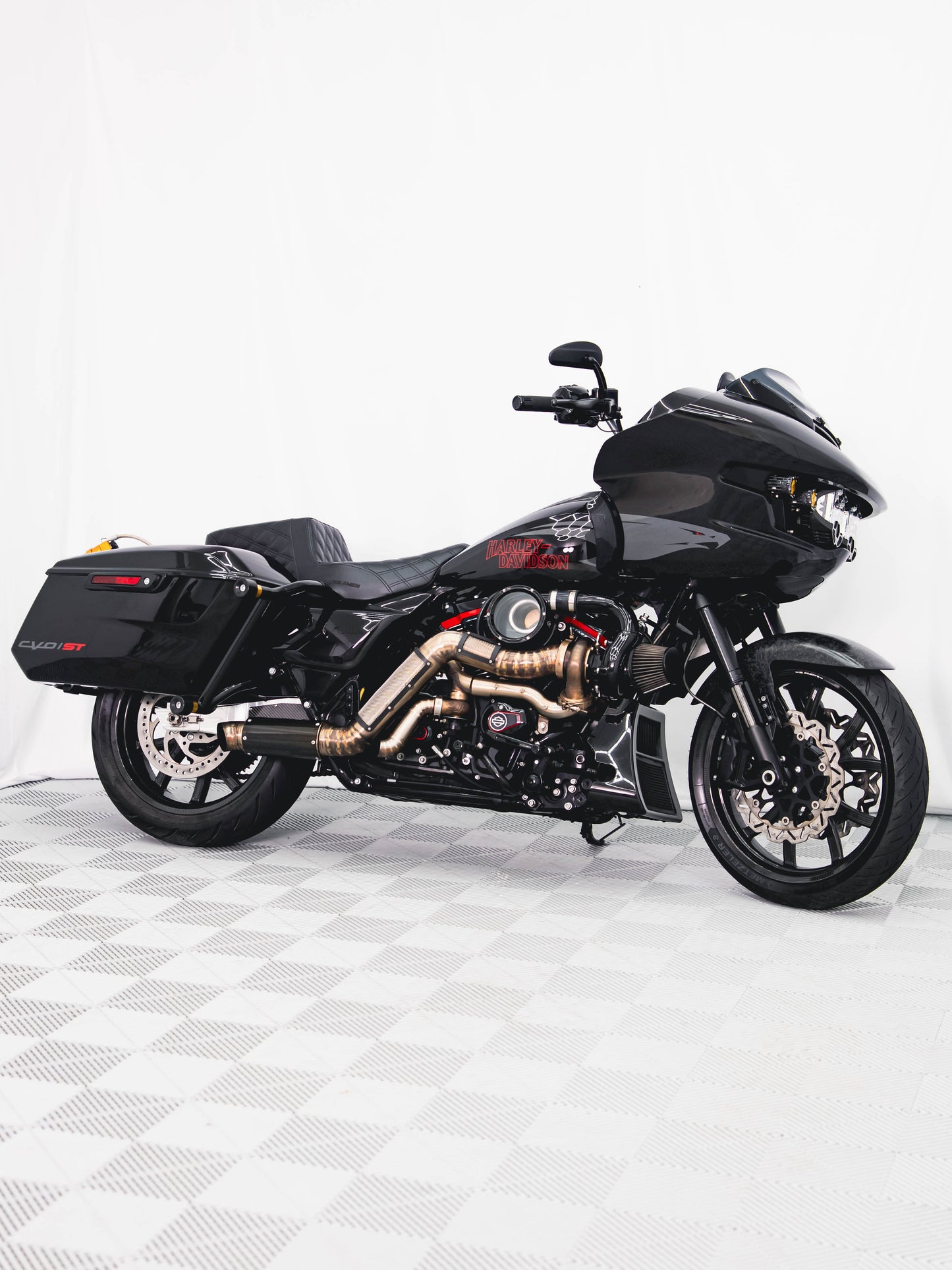2024 CVO ST 205HP! 2k MILES!