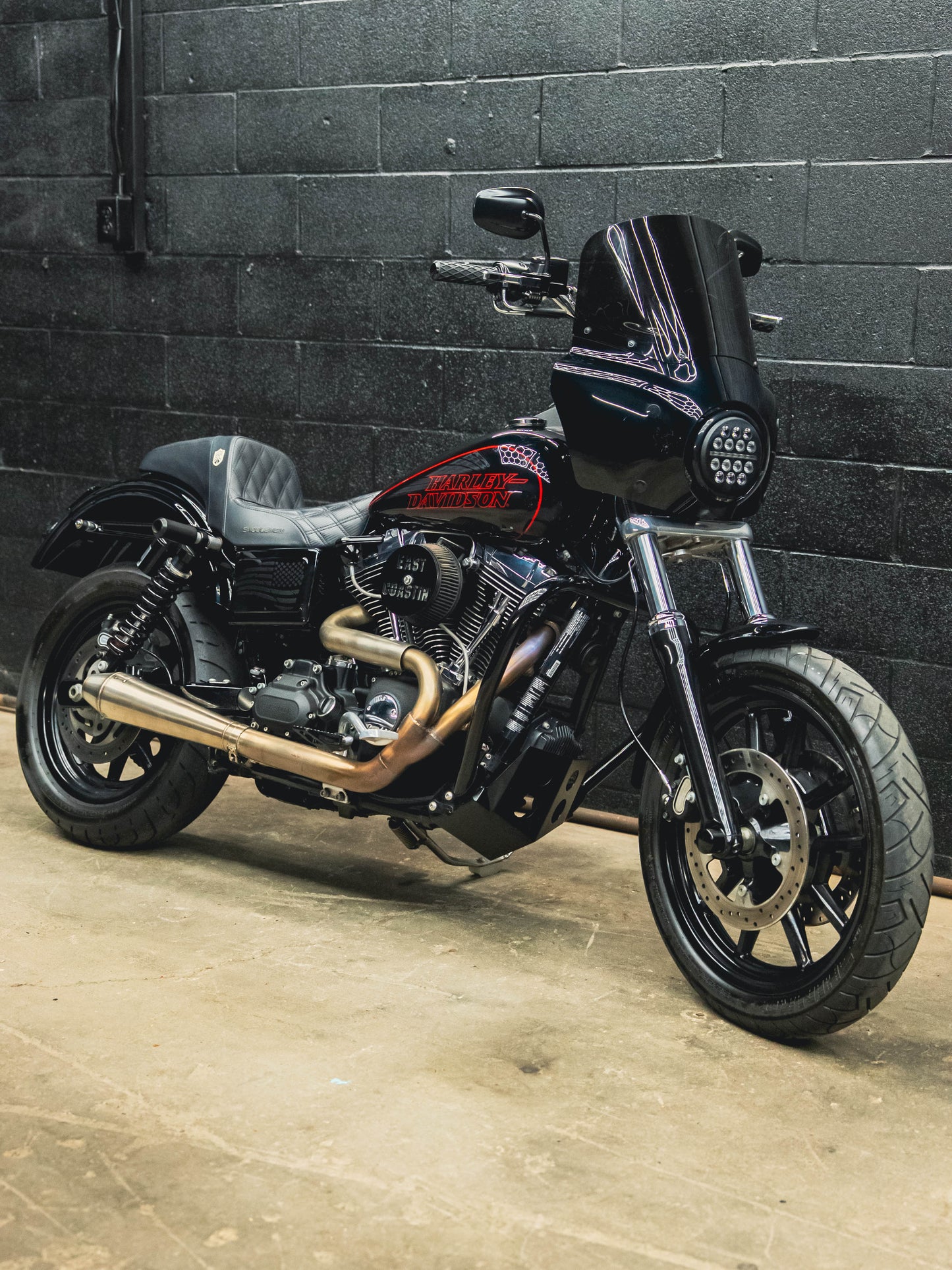2017 FXDL