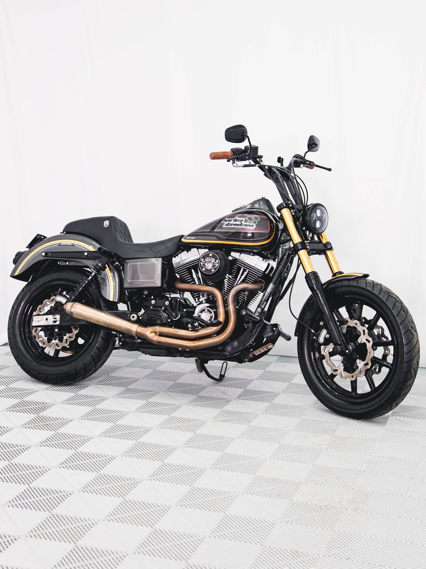 2016 FXDL