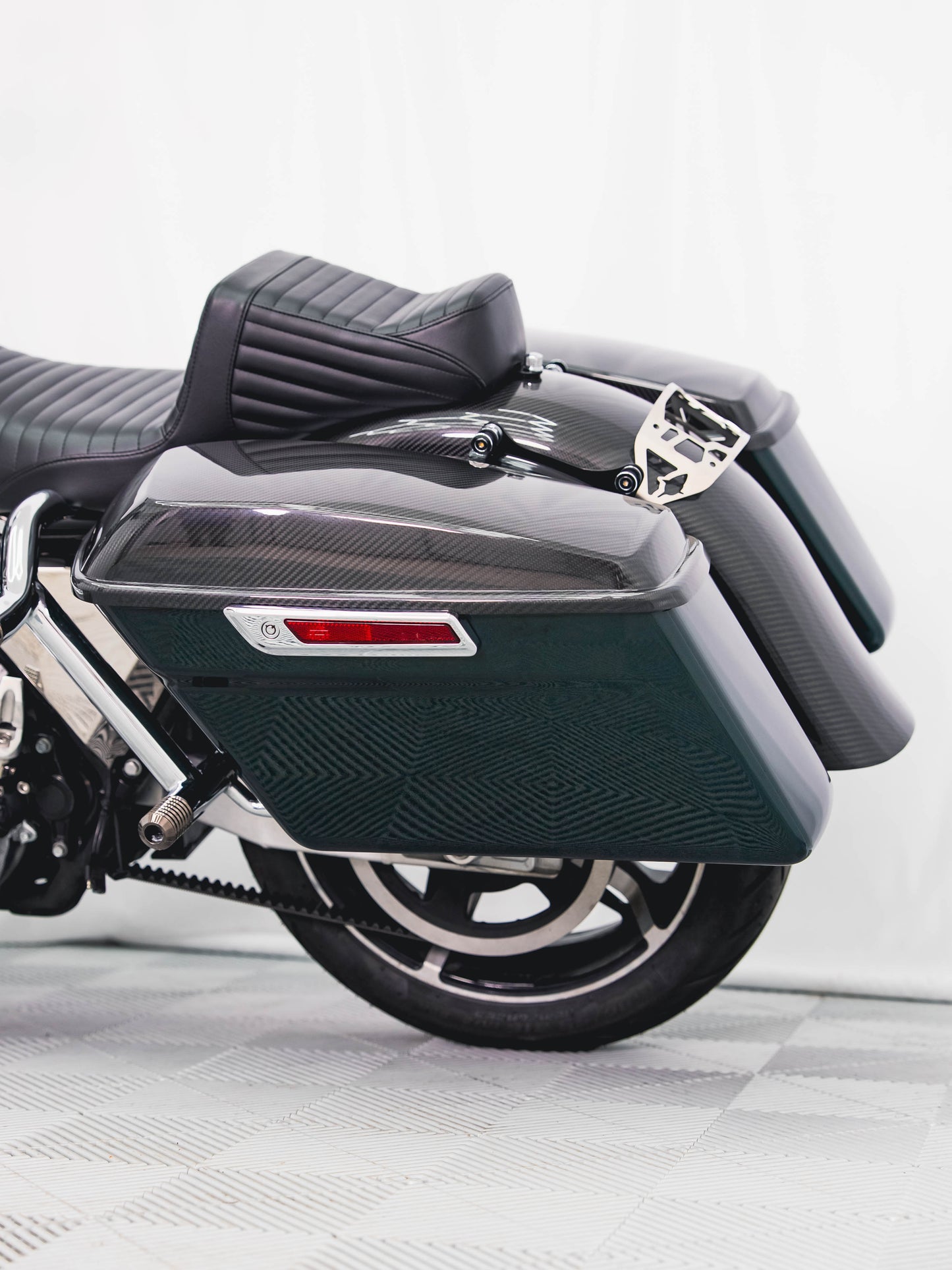 2018 ROAD KING 124" FUEL MOTO! CARBON