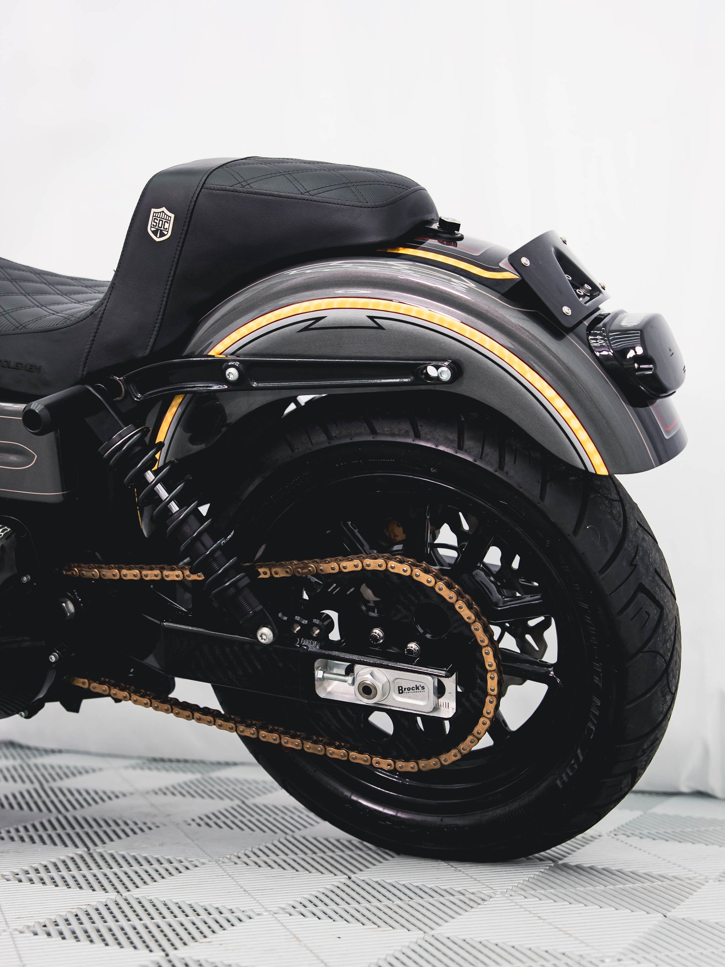 2016 FXDL