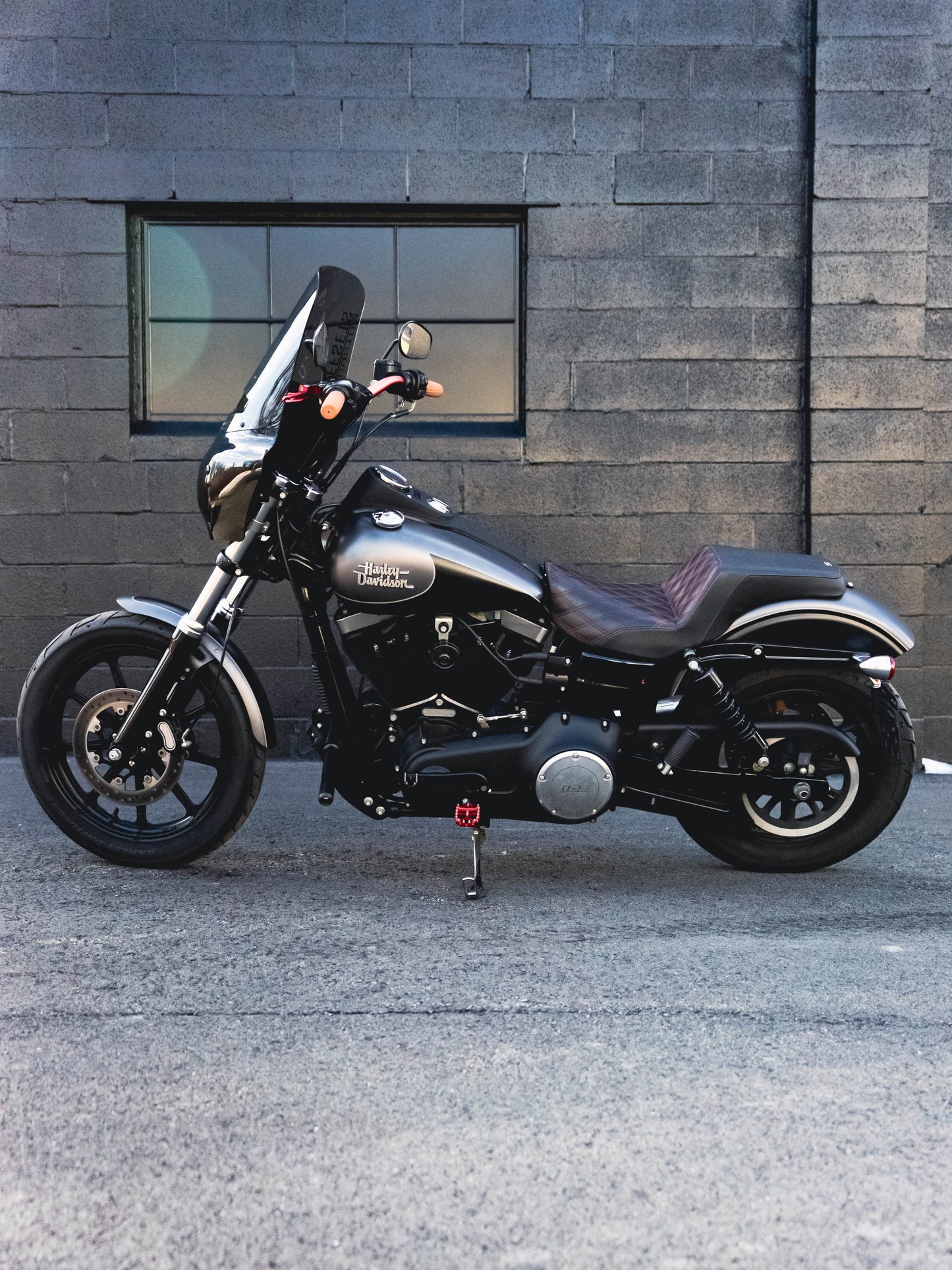 2017 FXDB STREET BOB