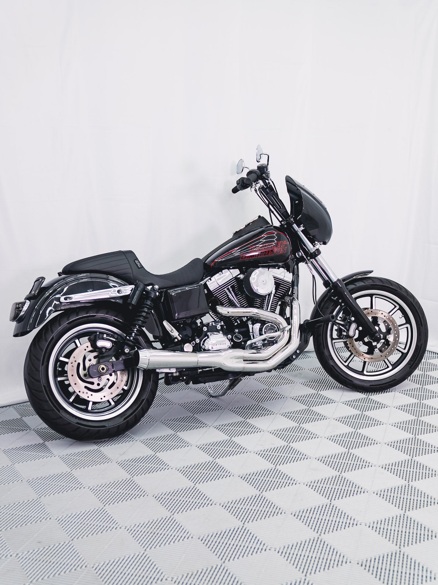 2016 FXDL