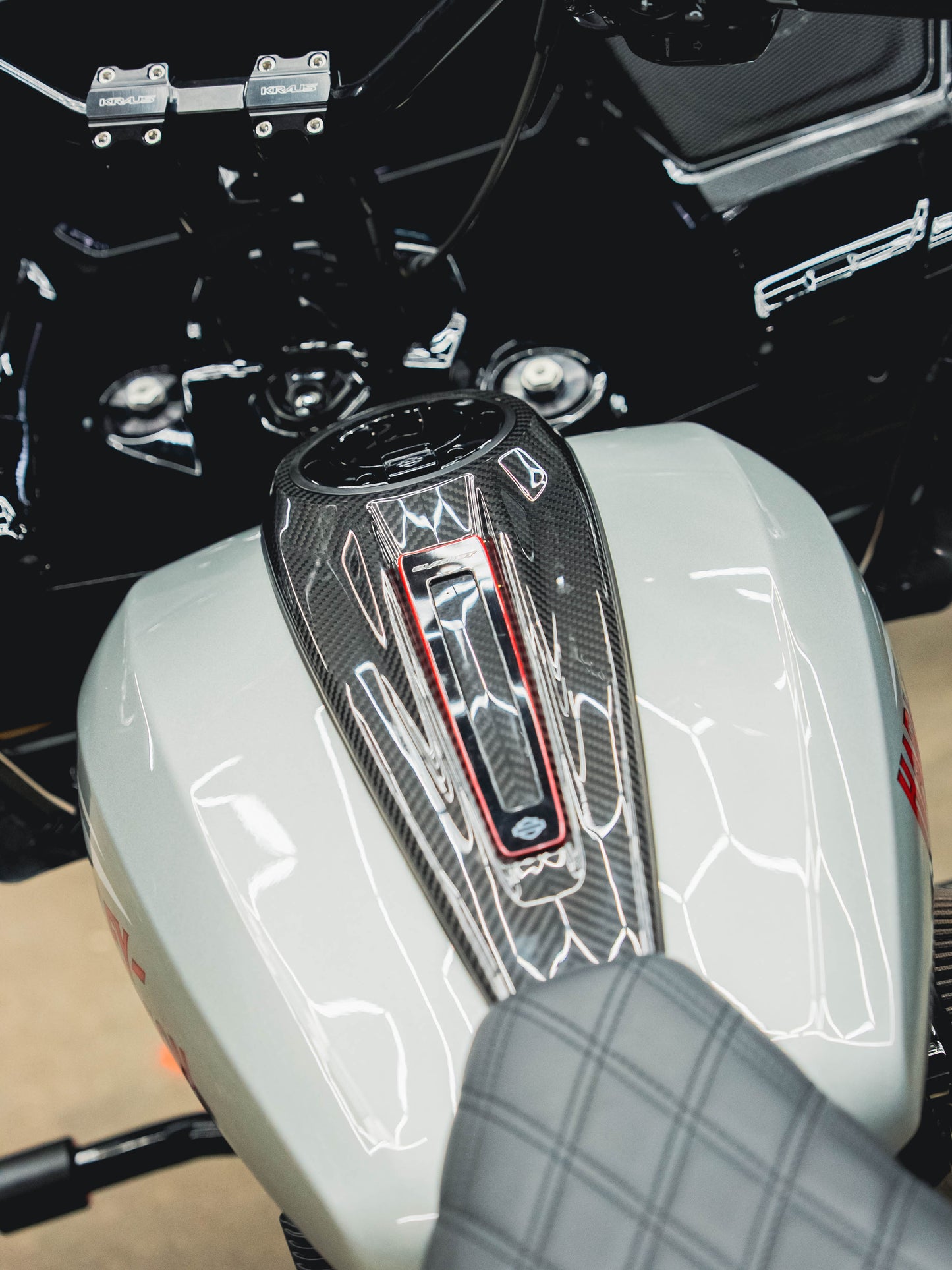 2025 CVO ST 900 MILES! 151HP!
