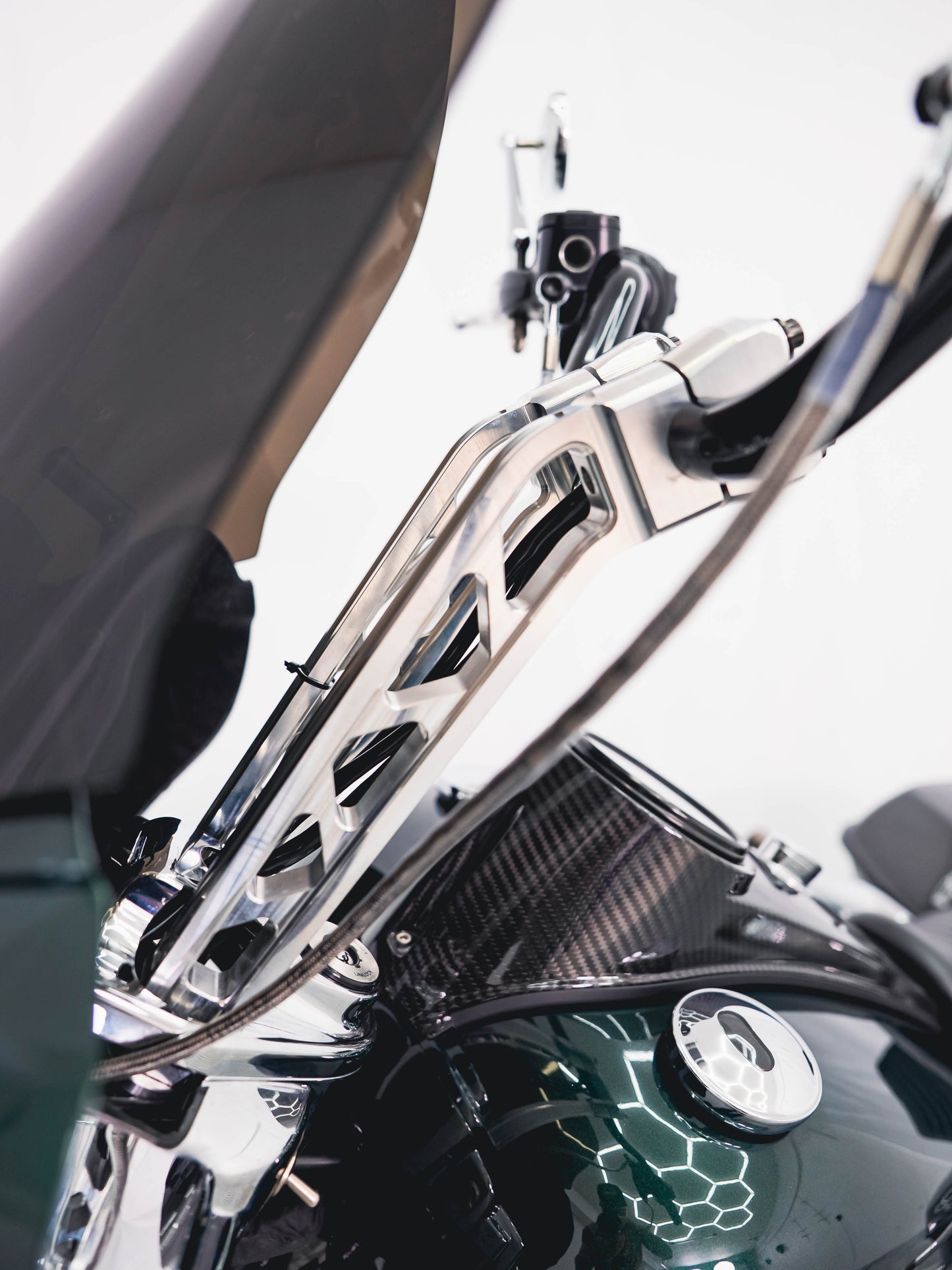 2018 ROAD KING 124" FUEL MOTO! CARBON