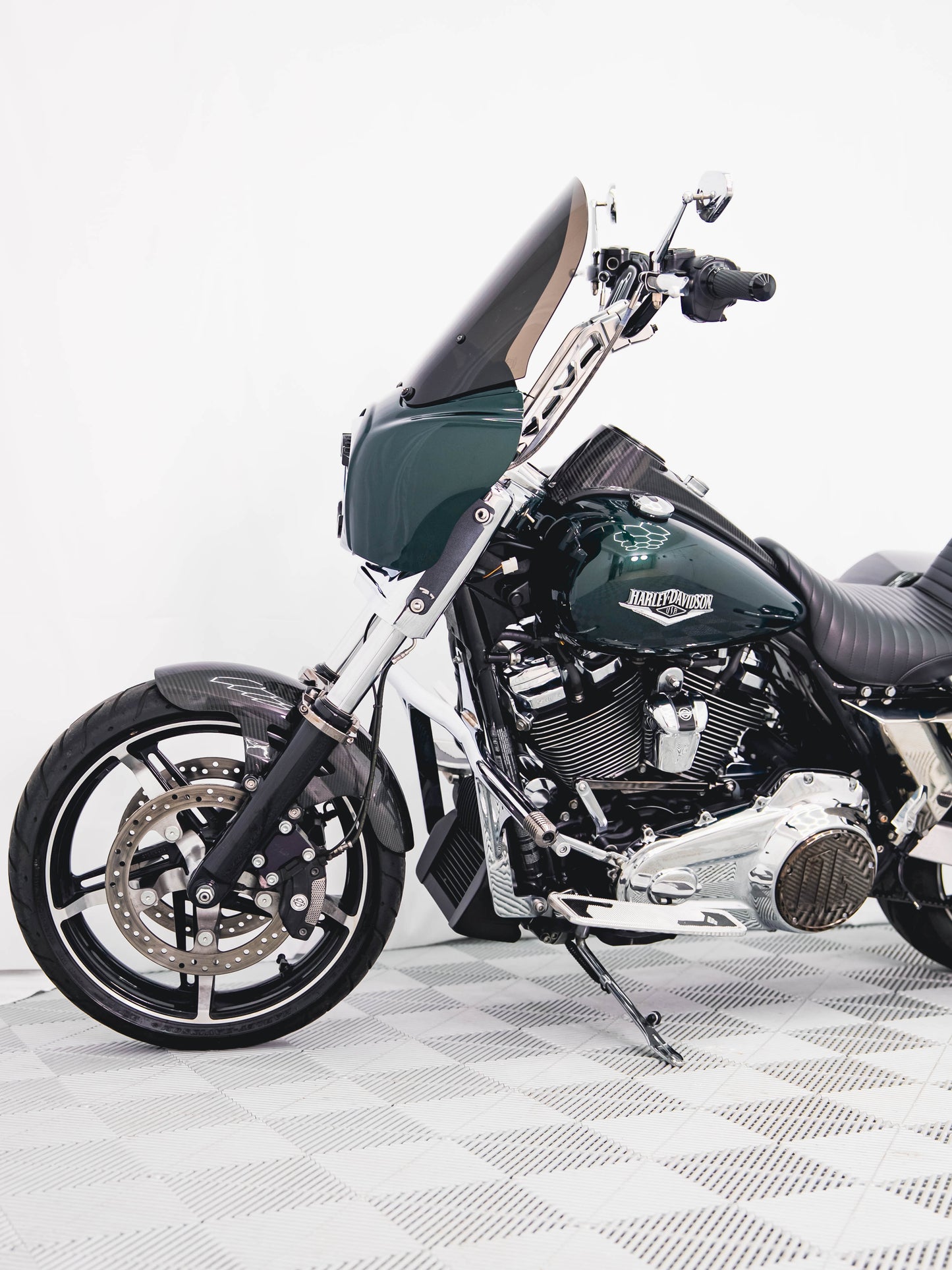 2018 ROAD KING 124" FUEL MOTO! CARBON