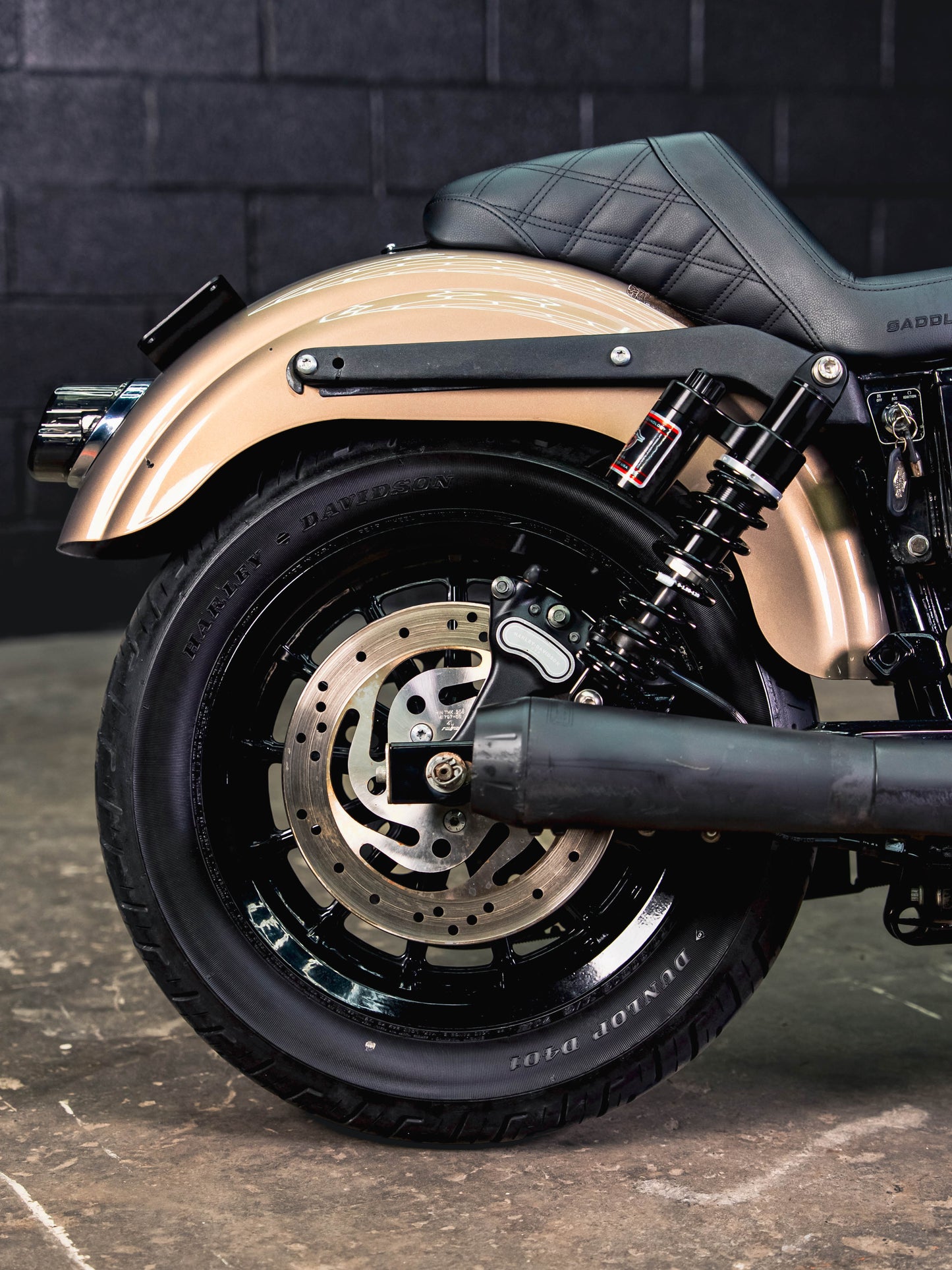 2005 FXDXi SMOKEY GOLD