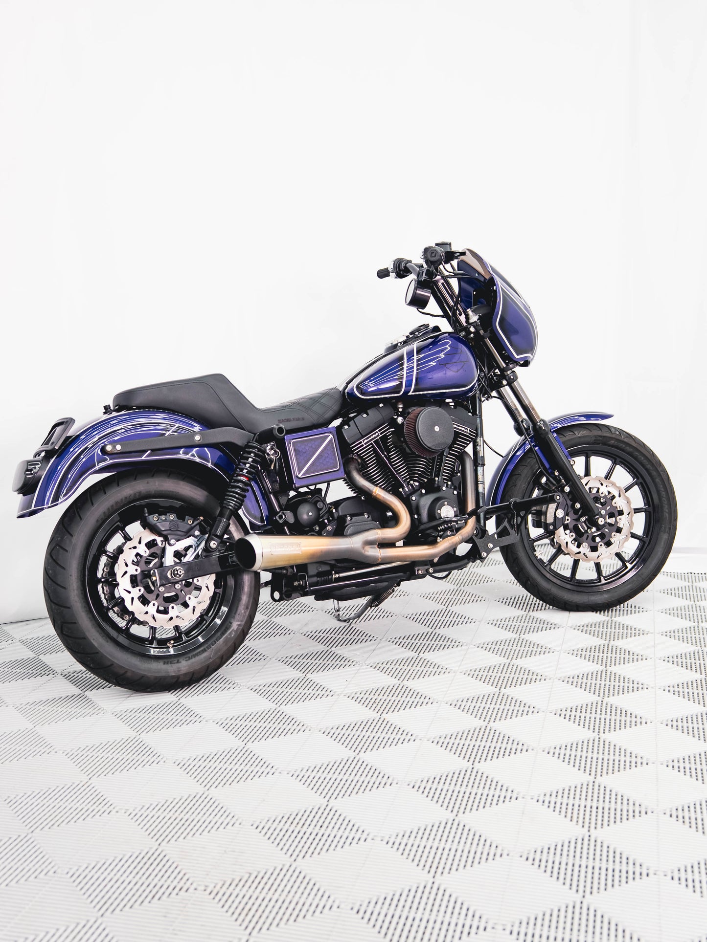 2002 FXDX 6K MILES. FRESH BUILD