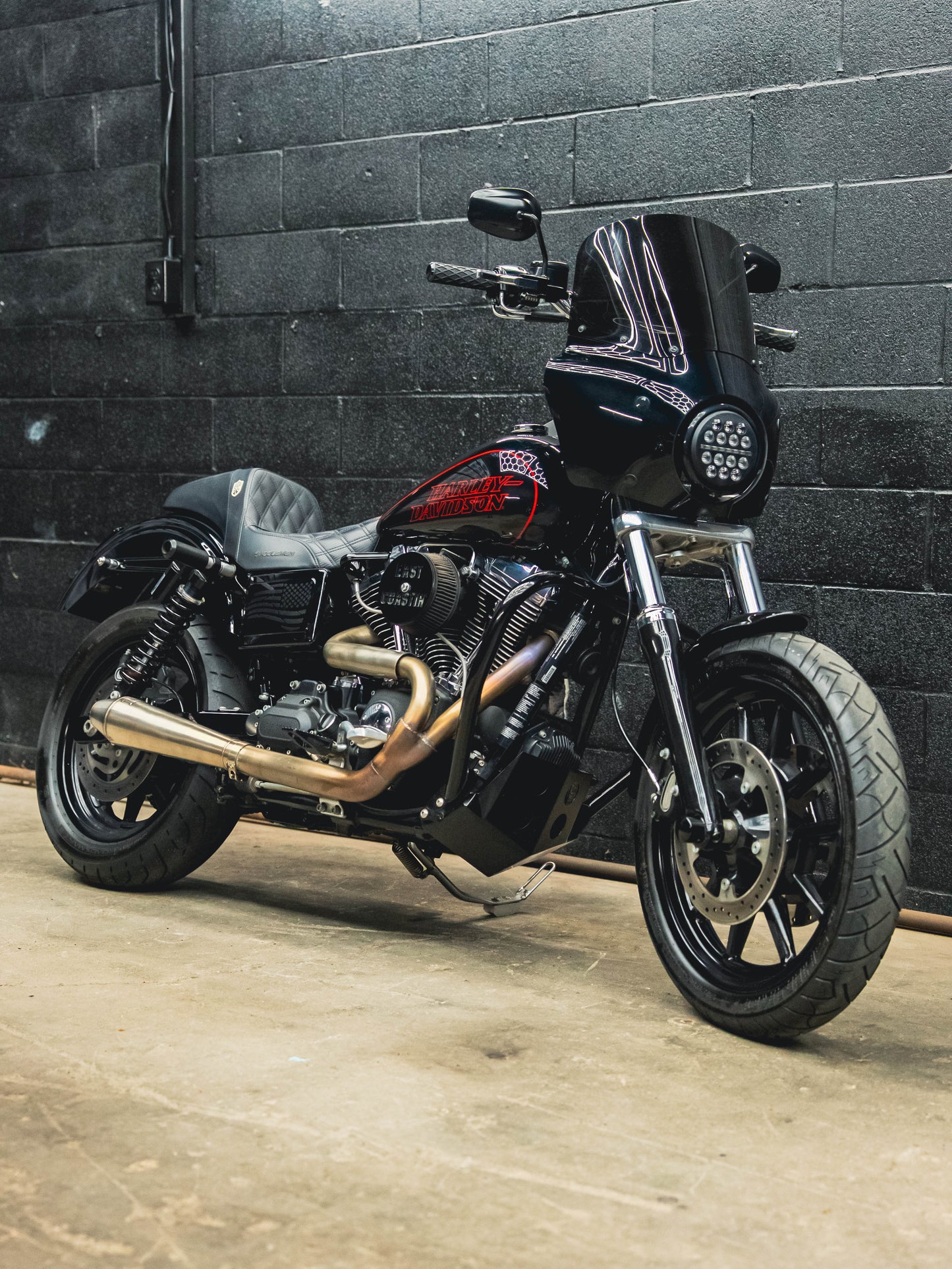 2017 FXDL