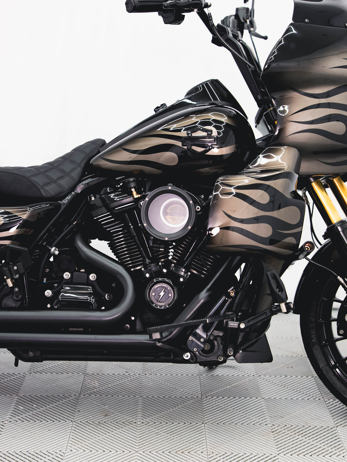 2018 ROAD KING 124"