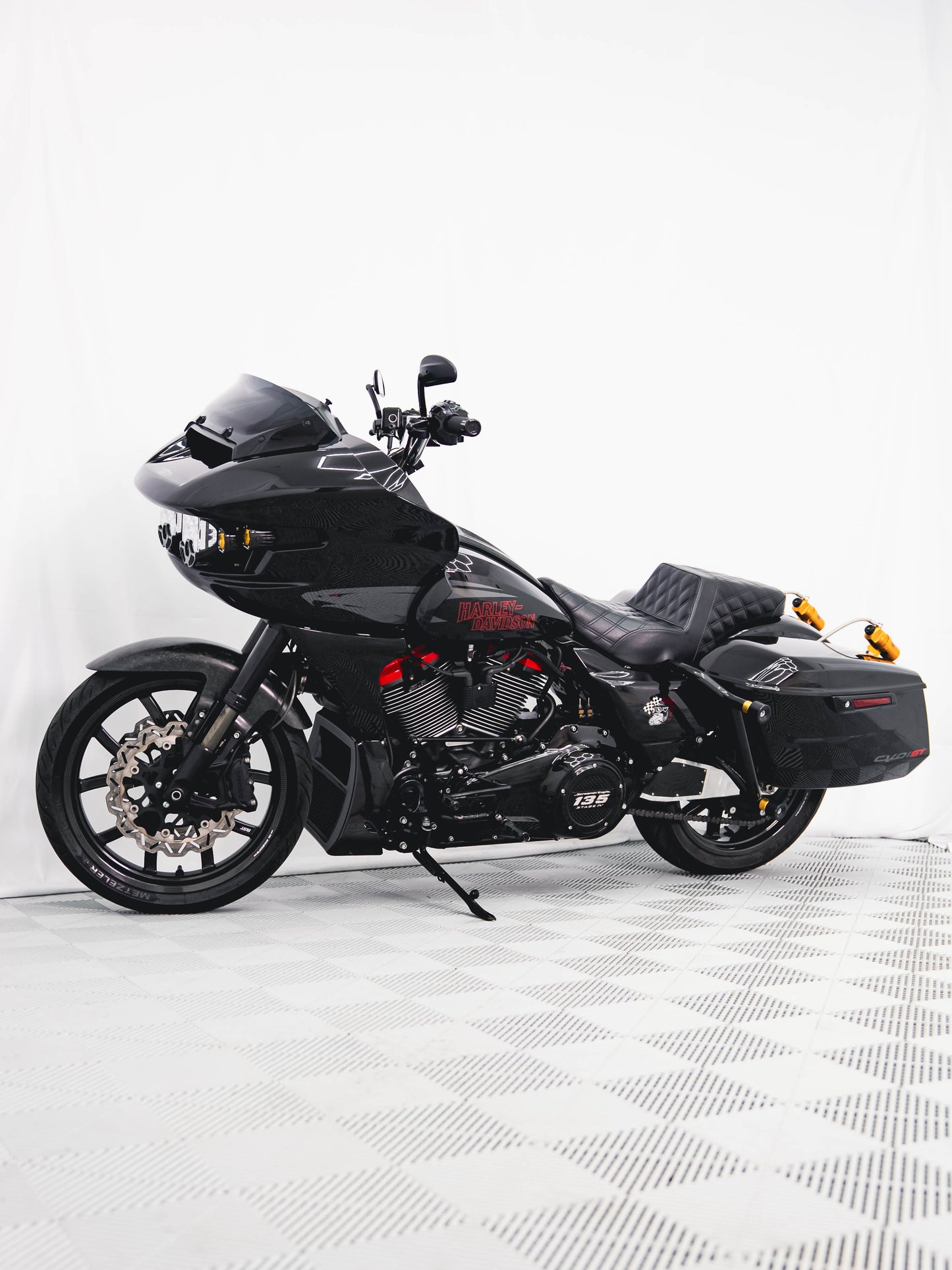 2024 CVO ST 205HP! 2k MILES!