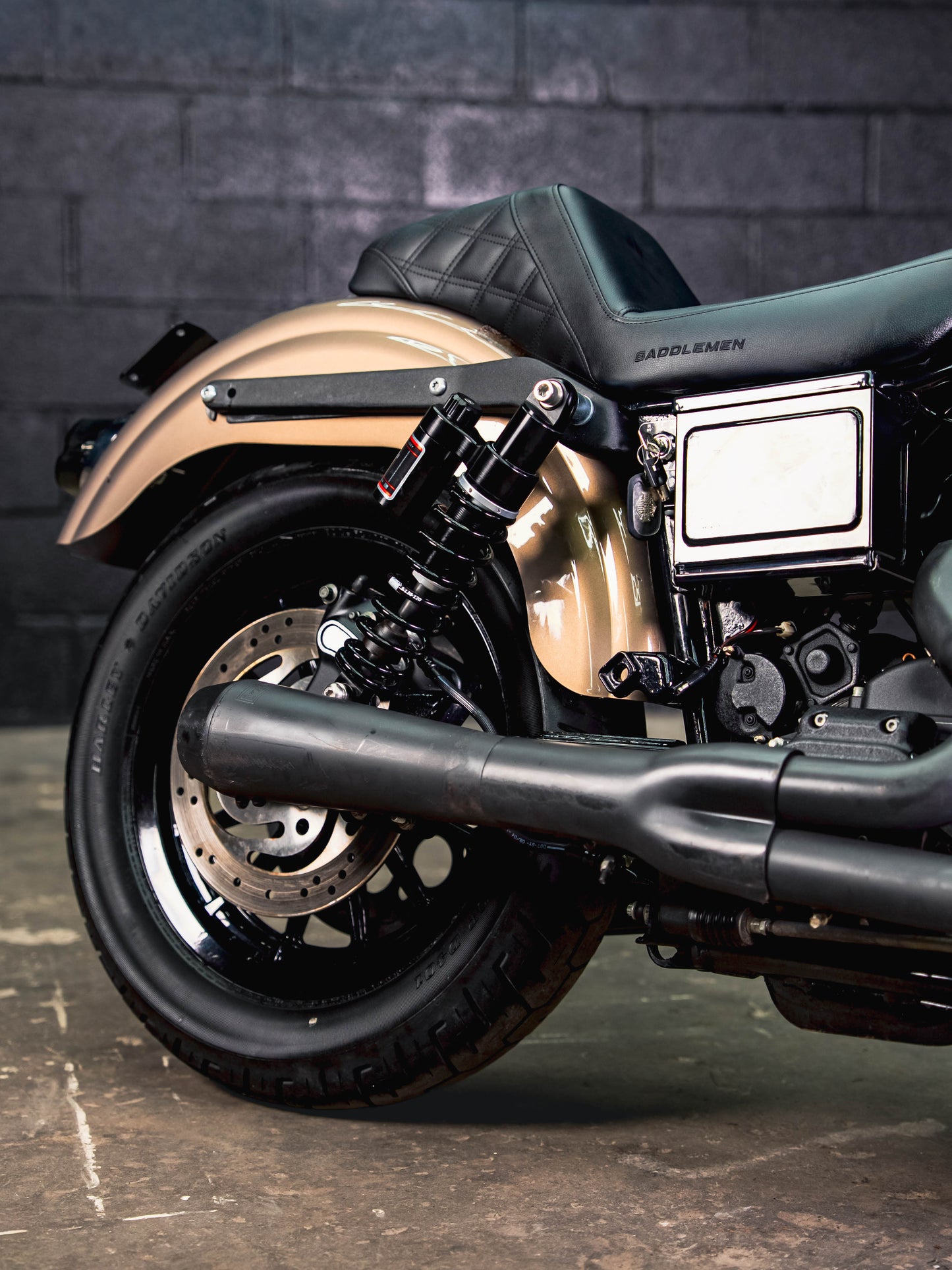 2005 FXDXi SMOKEY GOLD