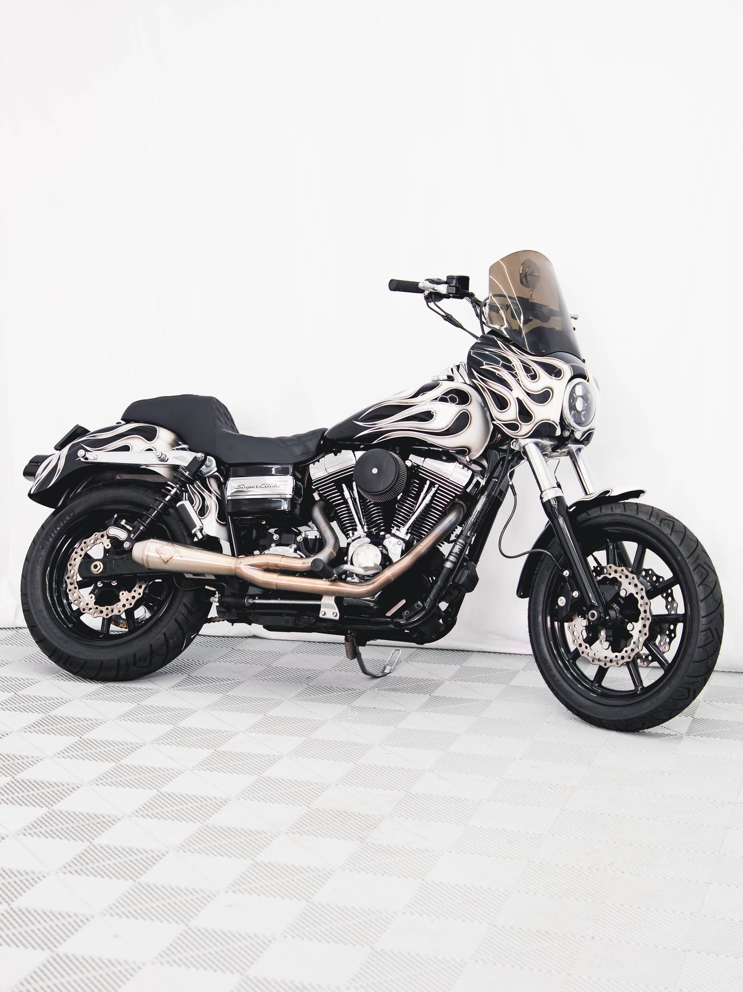 2011 SUPER GLIDE CUSTOM