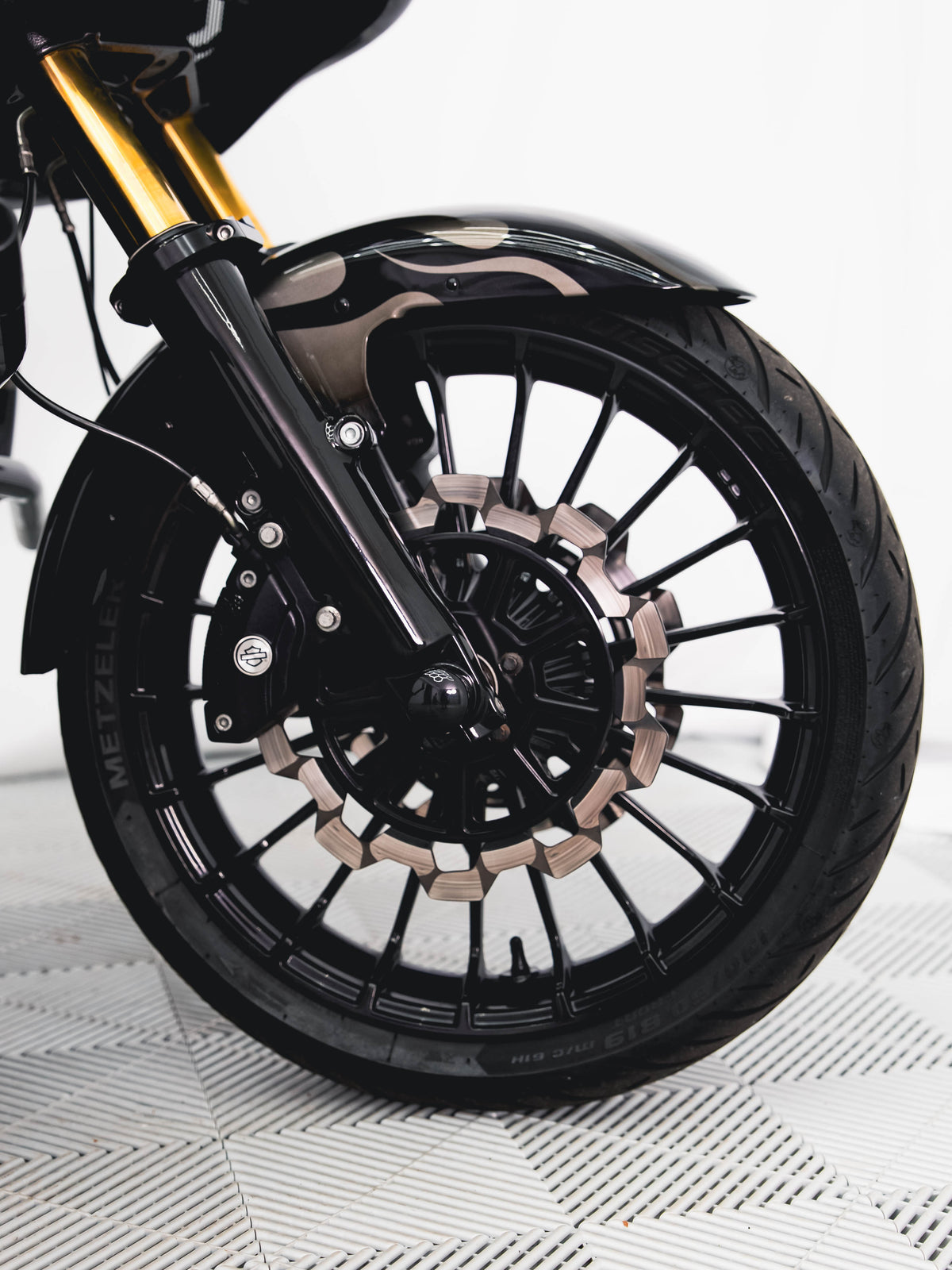 2018 ROAD KING 124"