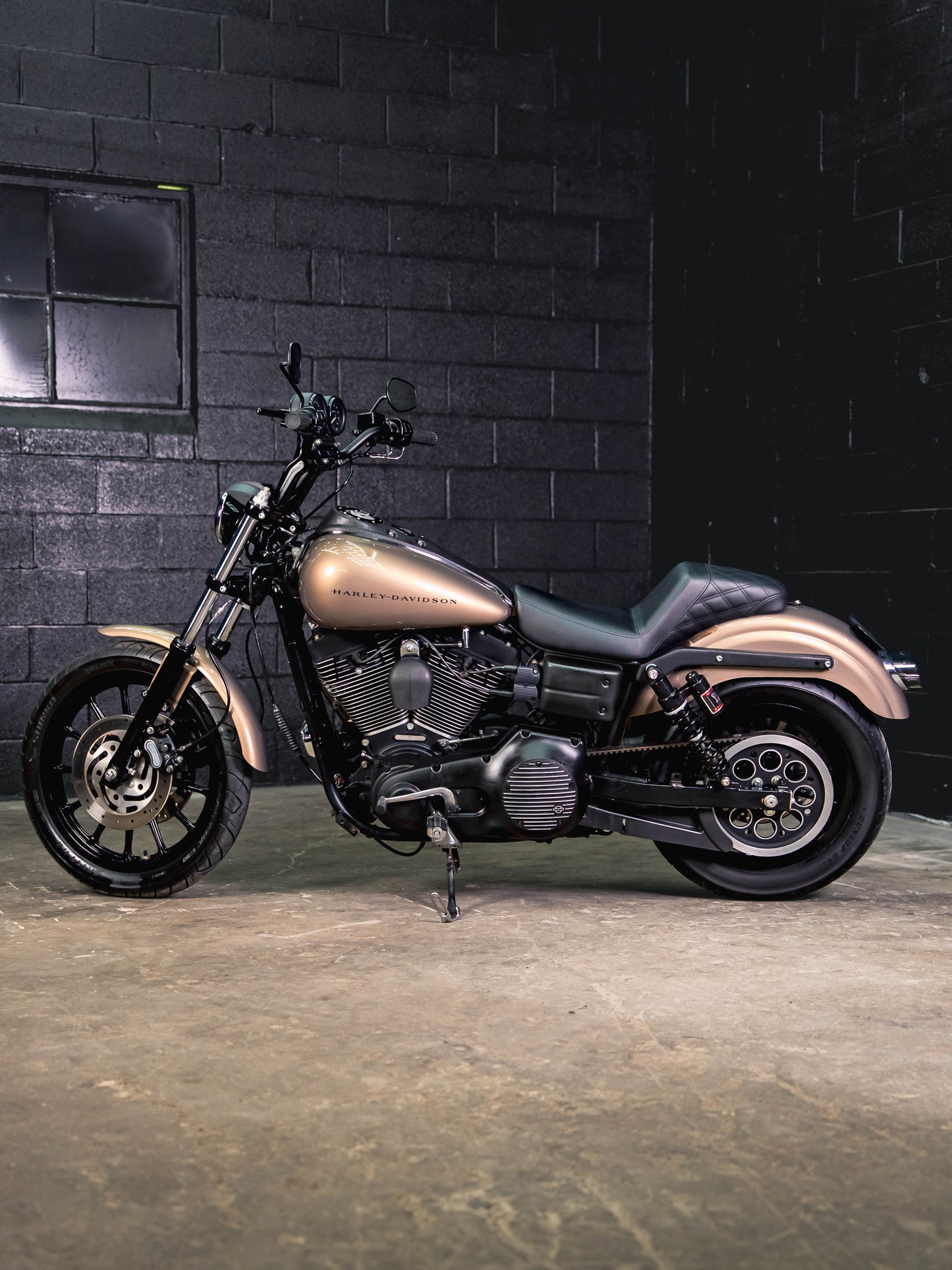 2005 FXDXi SMOKEY GOLD