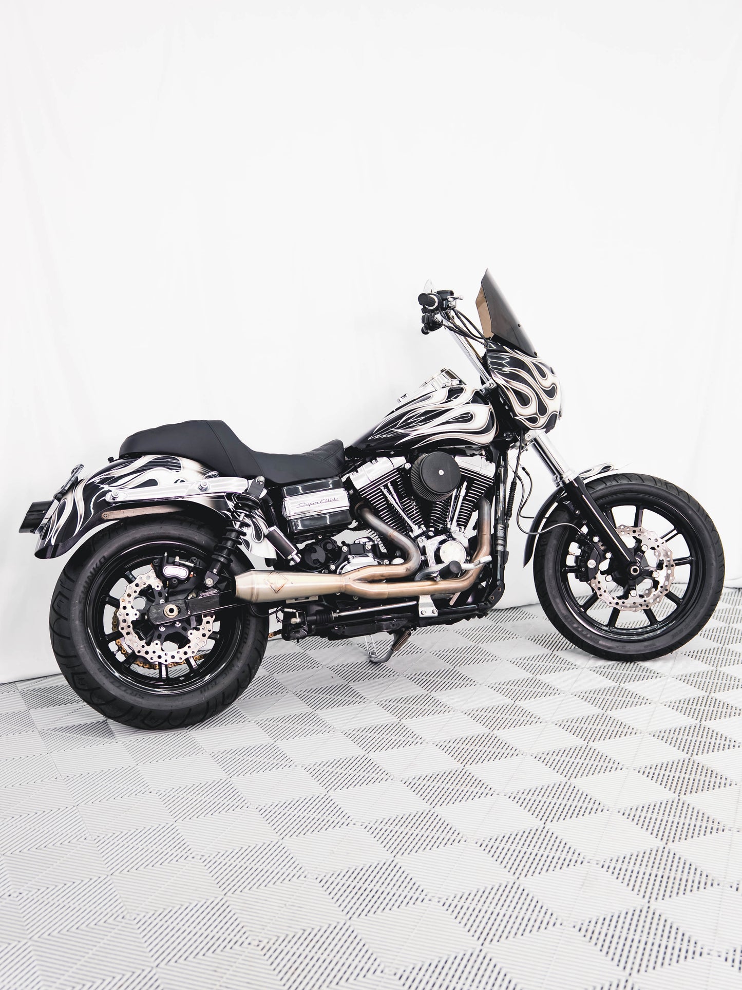 2011 SUPER GLIDE CUSTOM