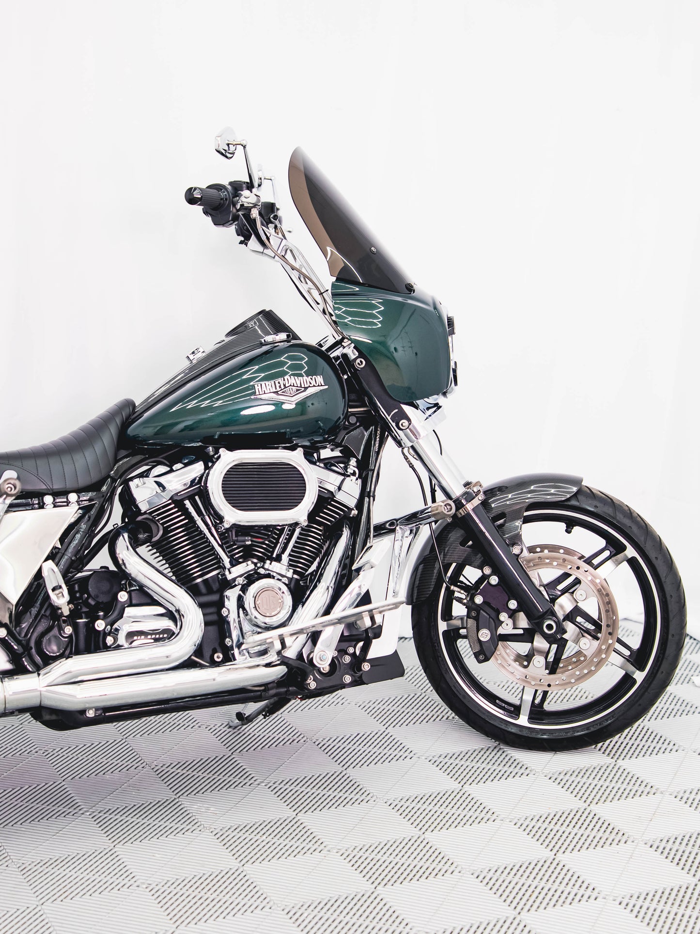 2018 ROAD KING 124" FUEL MOTO! CARBON