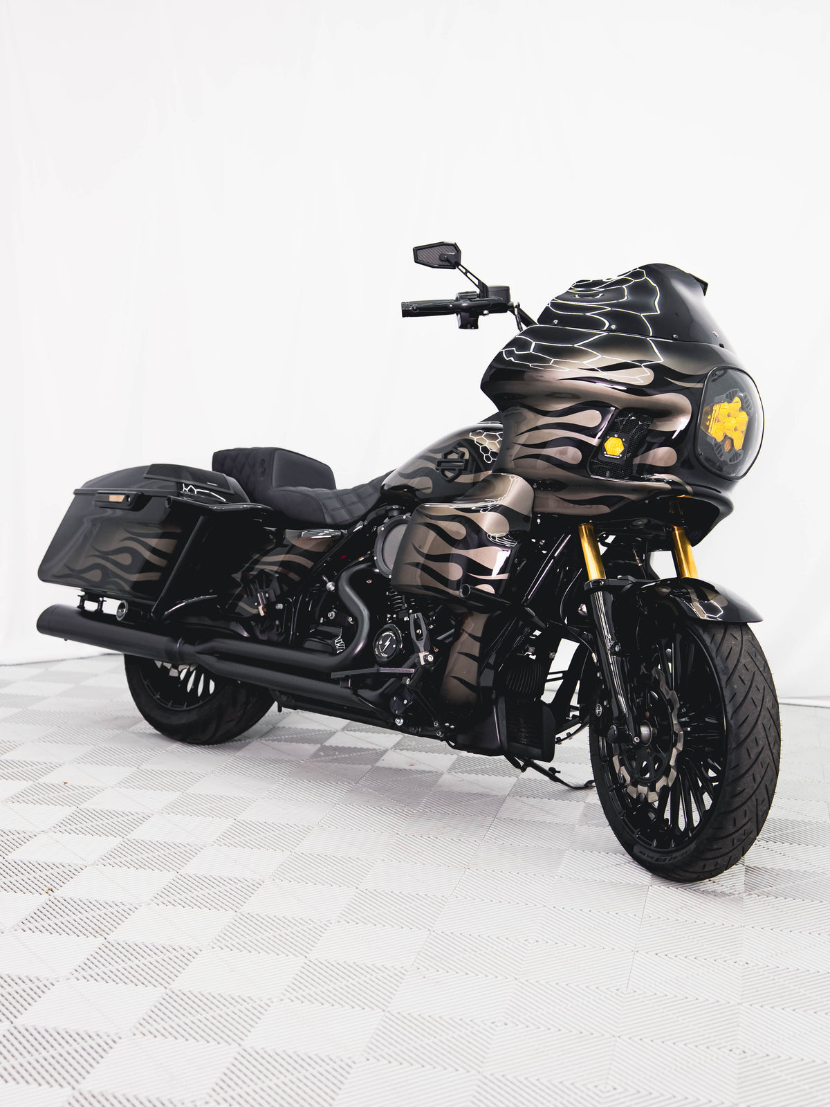 2018 ROAD KING 124"