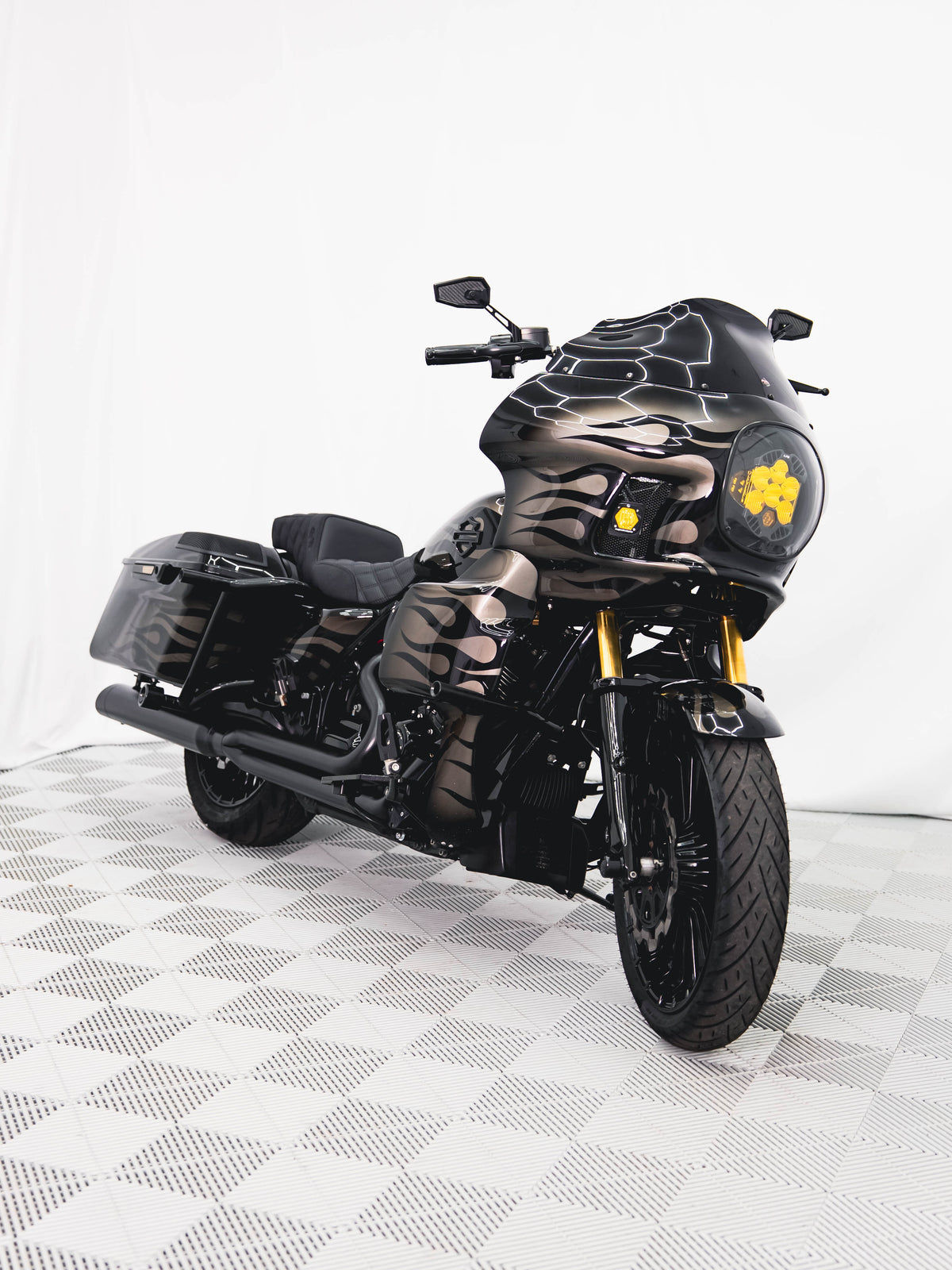 2018 ROAD KING 124"