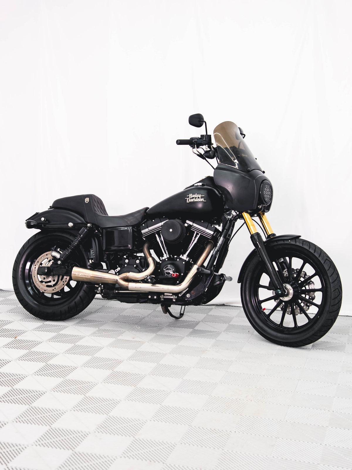 2017 FXDB