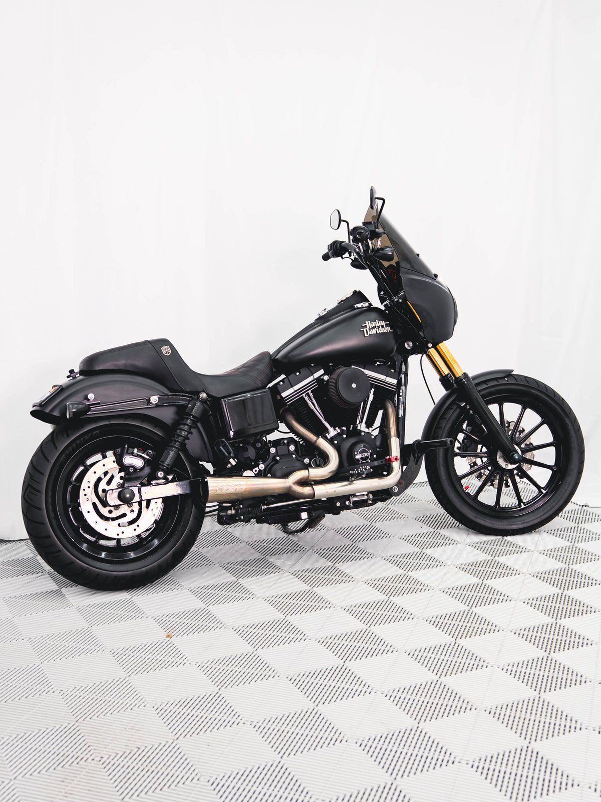 2017 FXDB