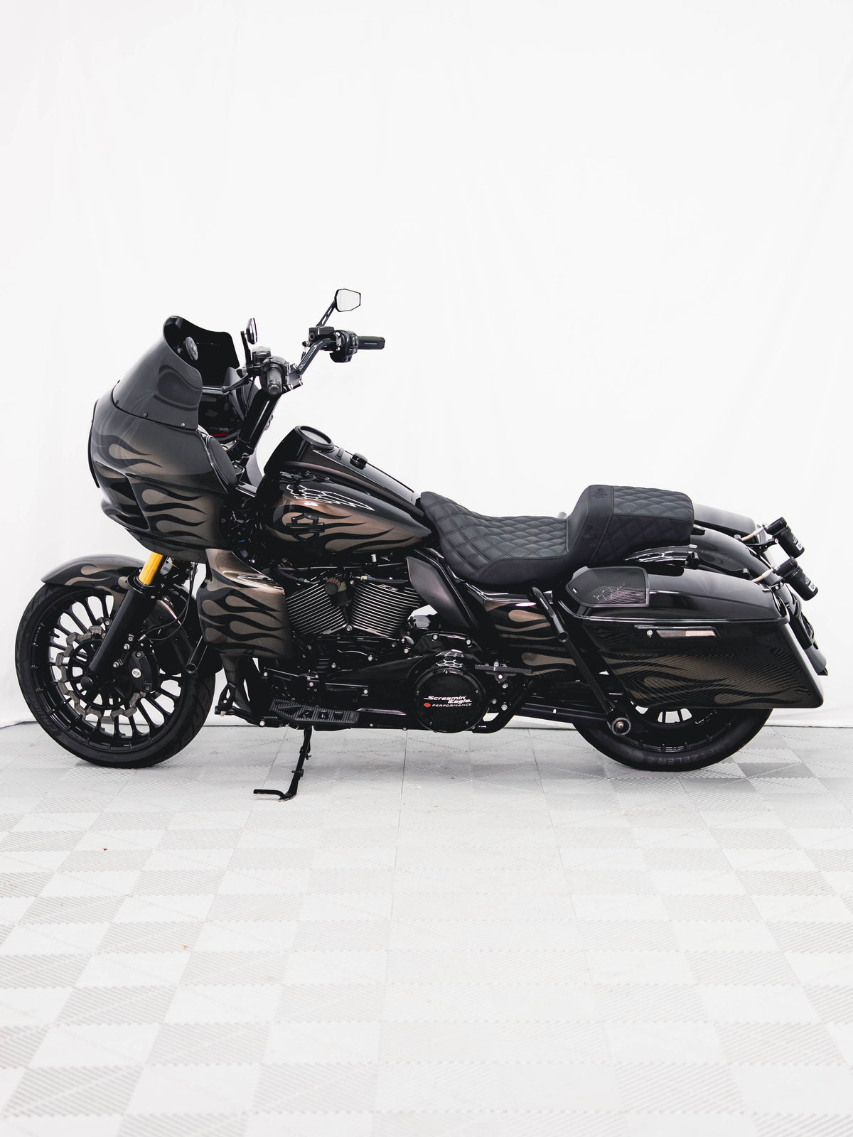 2018 ROAD KING 124"