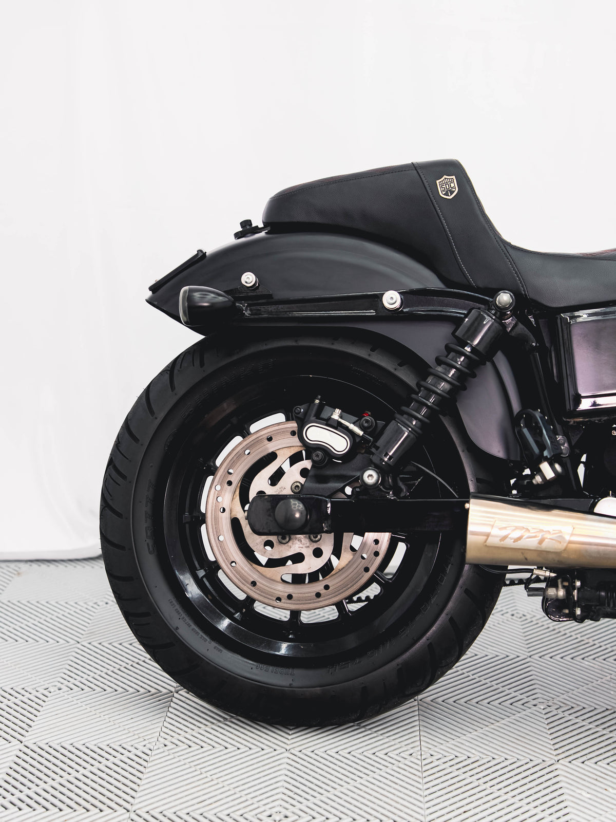 2017 FXDB