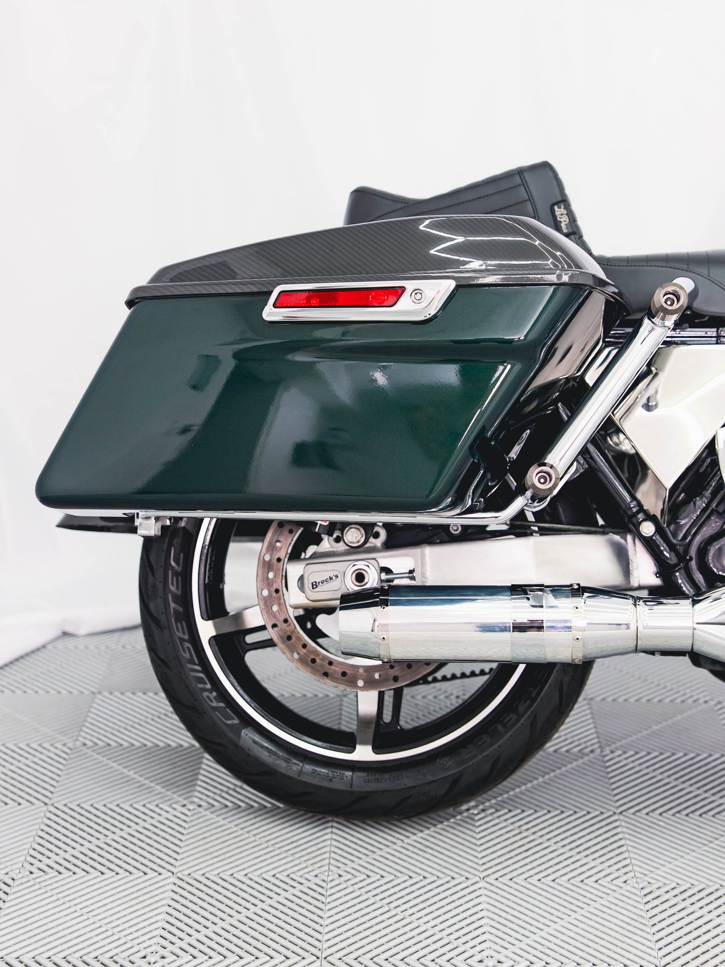2018 ROAD KING 124" FUEL MOTO! CARBON