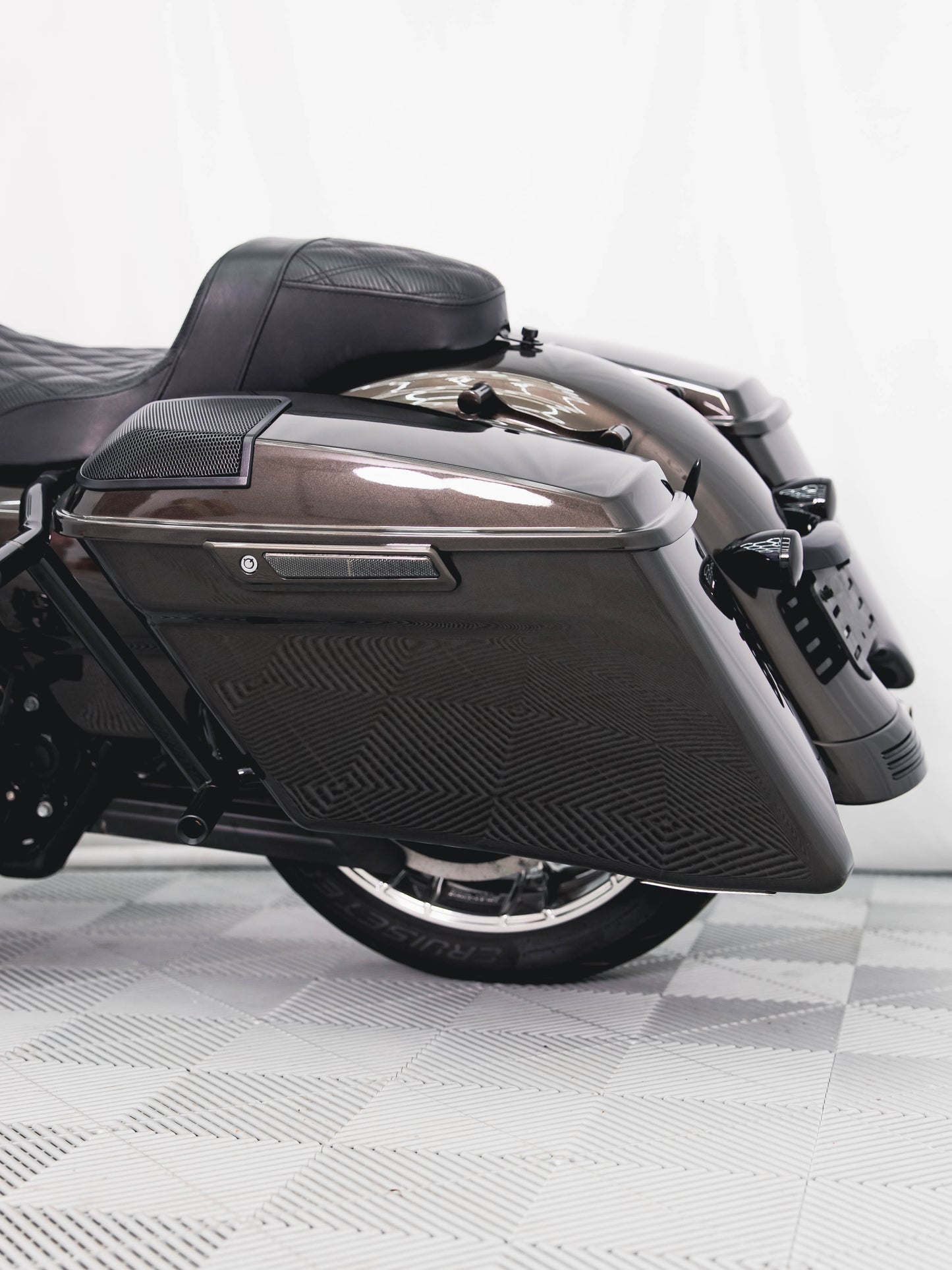 2020 ROAD GLIDE RIVER ROCK GREY