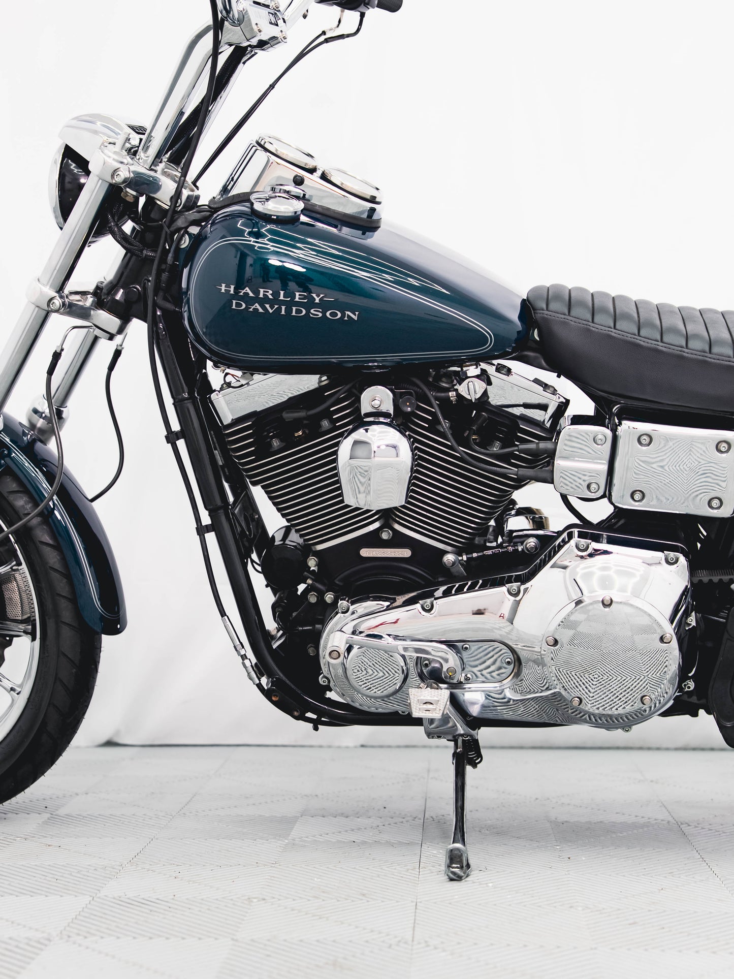 2002 FXDL JADE SUNGLO
