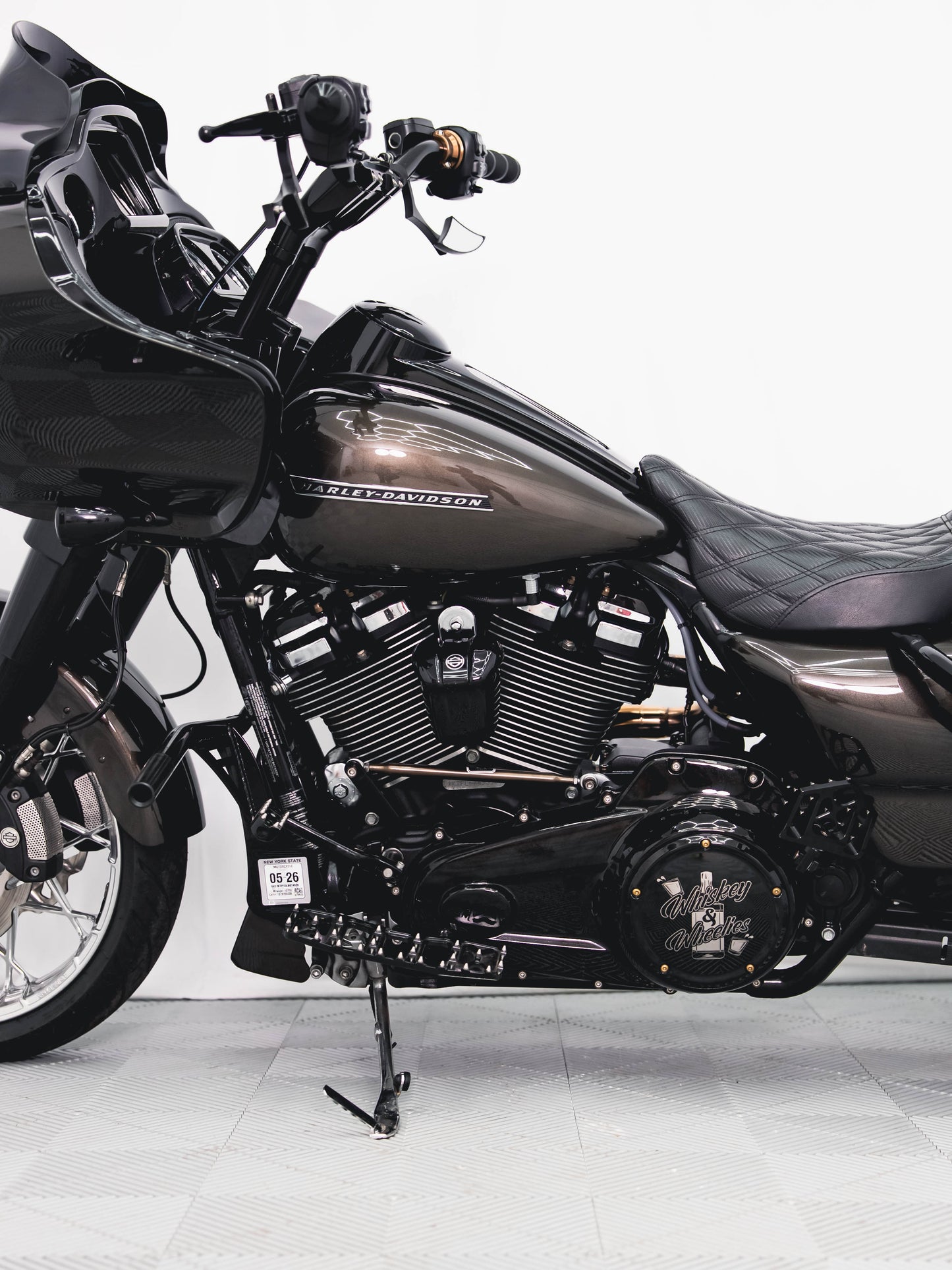 2020 ROAD GLIDE RIVER ROCK GREY