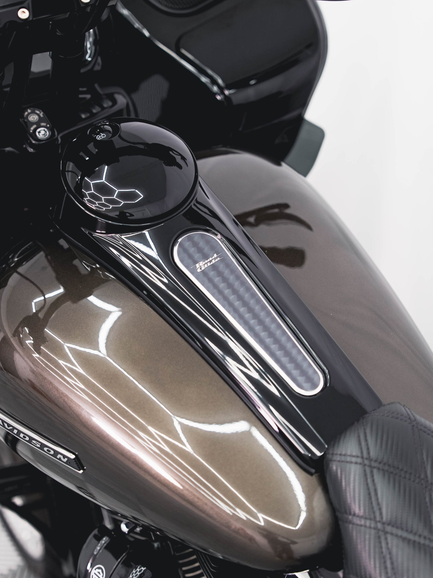 2020 ROAD GLIDE RIVER ROCK GREY