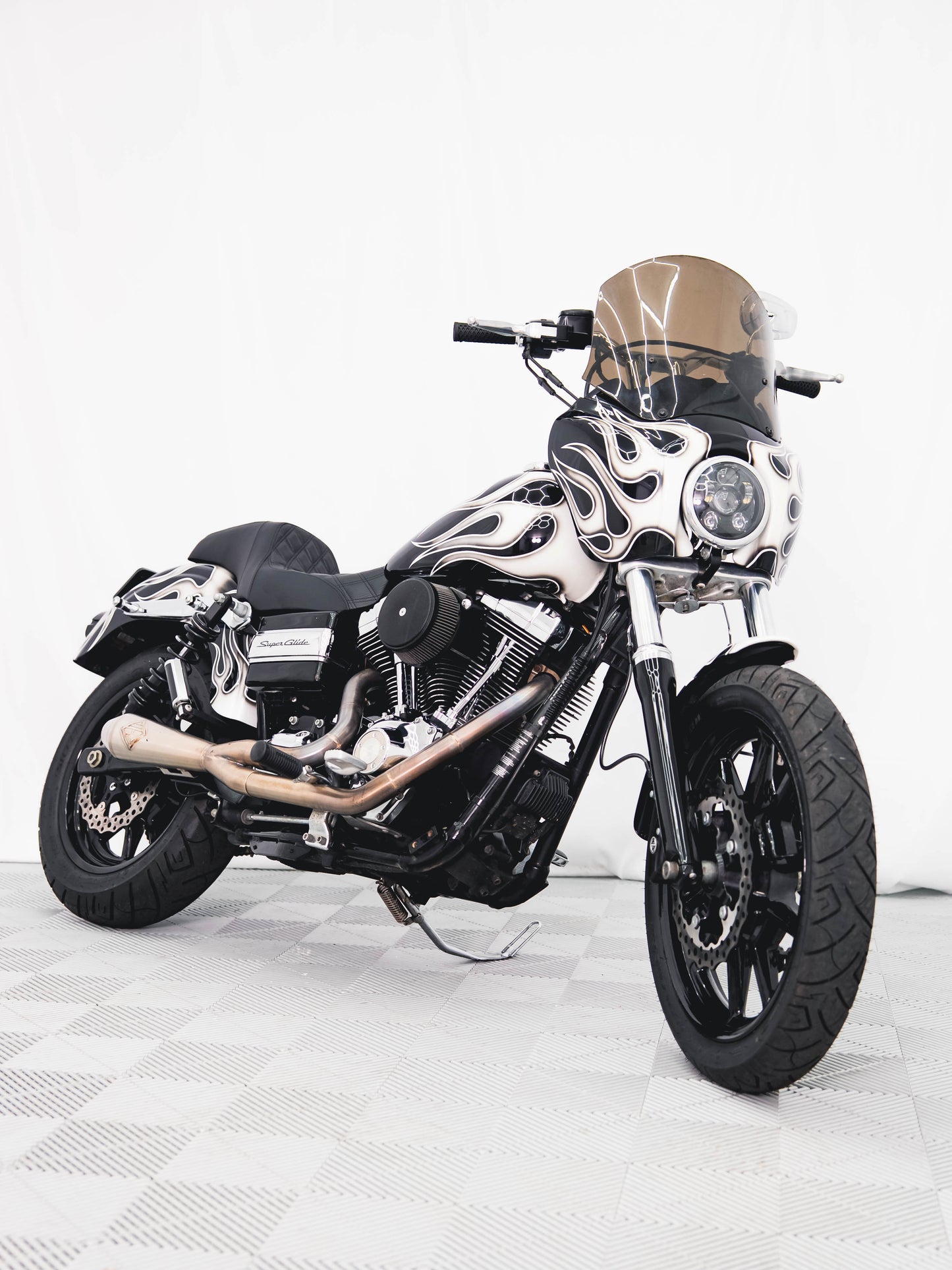 2011 SUPER GLIDE CUSTOM