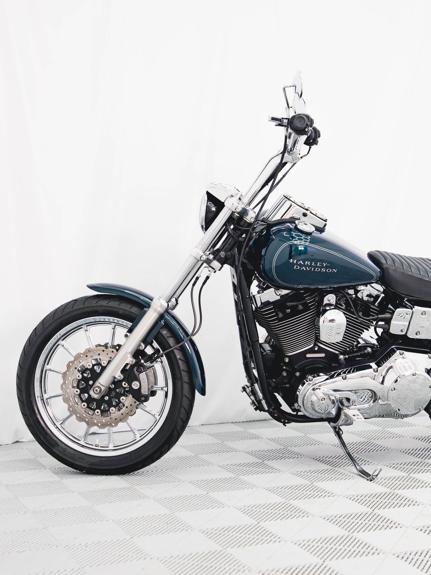 2002 FXDL JADE SUNGLO