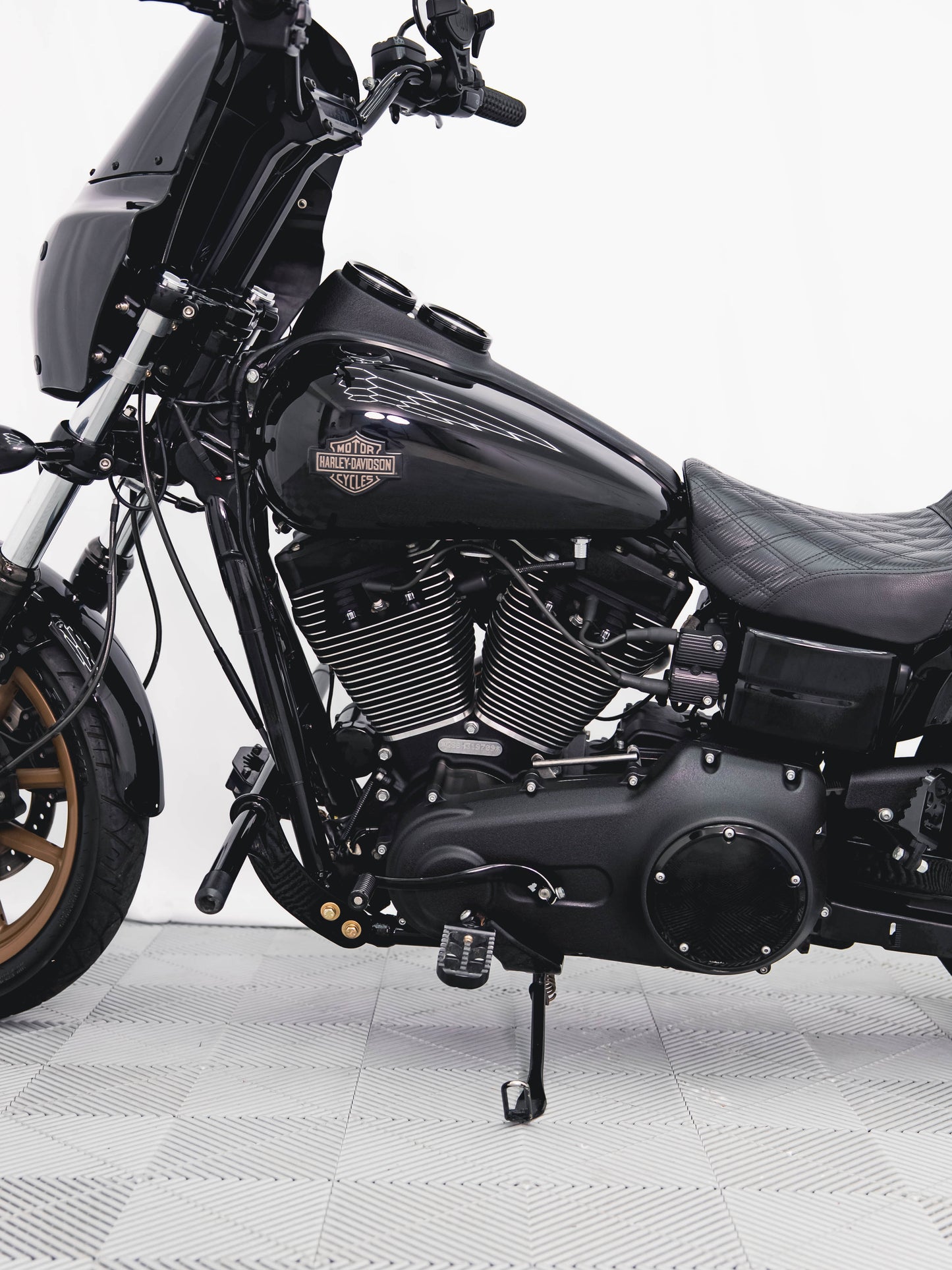 2017 FXDLS