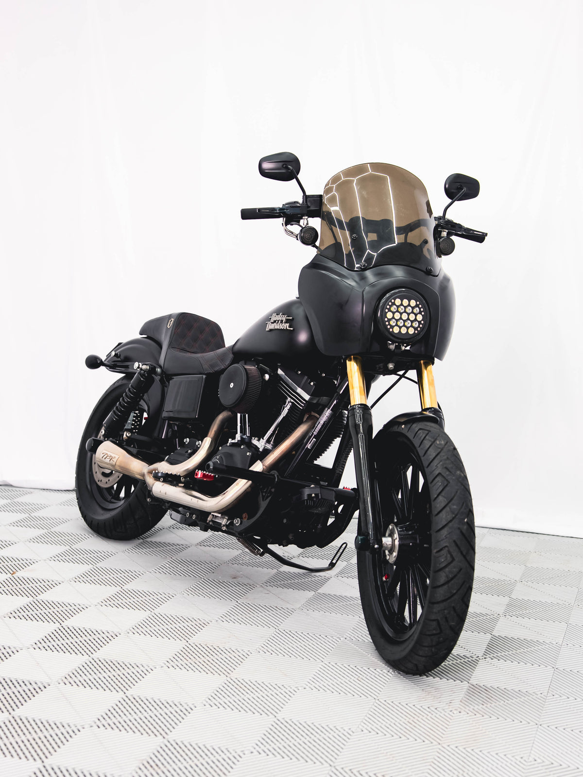 2017 FXDB