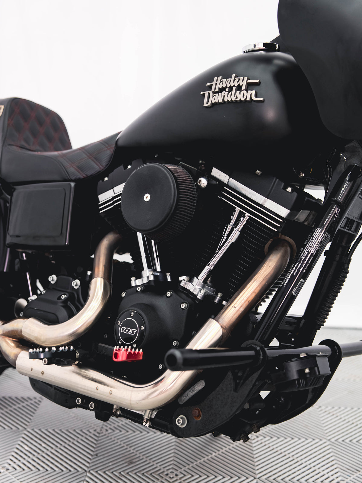 2017 FXDB