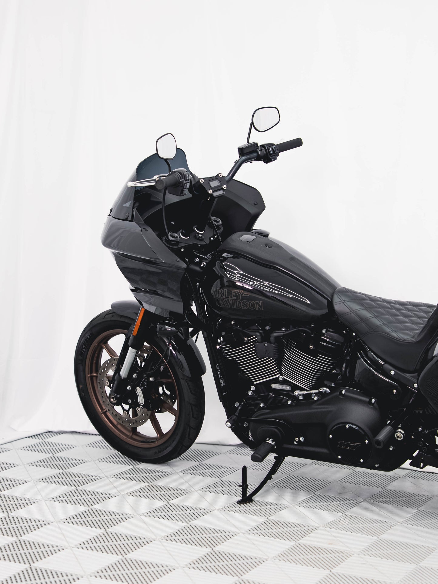 2023 LOW RIDER ST