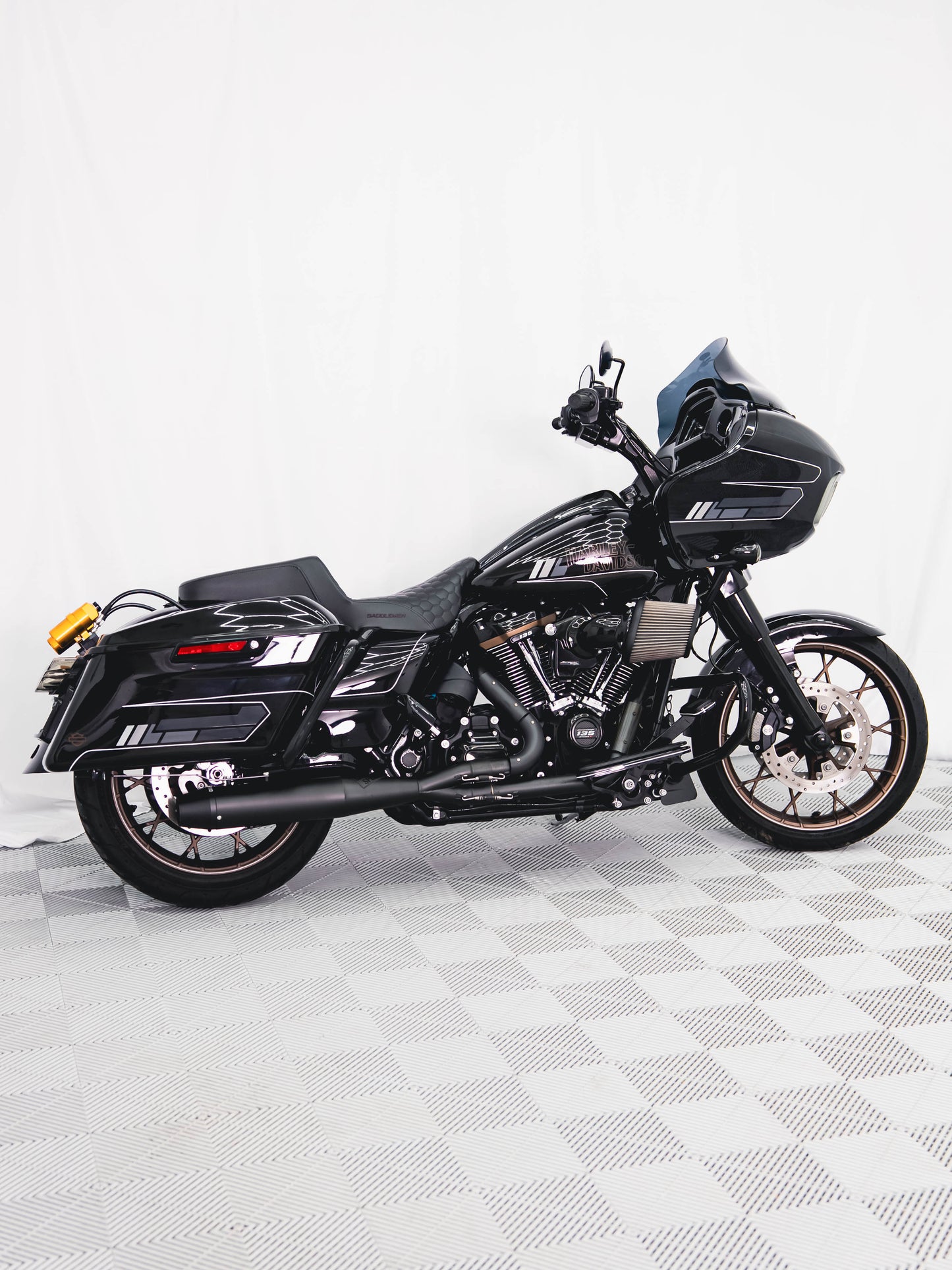 2023 ROAD GLIDE ST 135" CRATE MOTOR 3k MILES