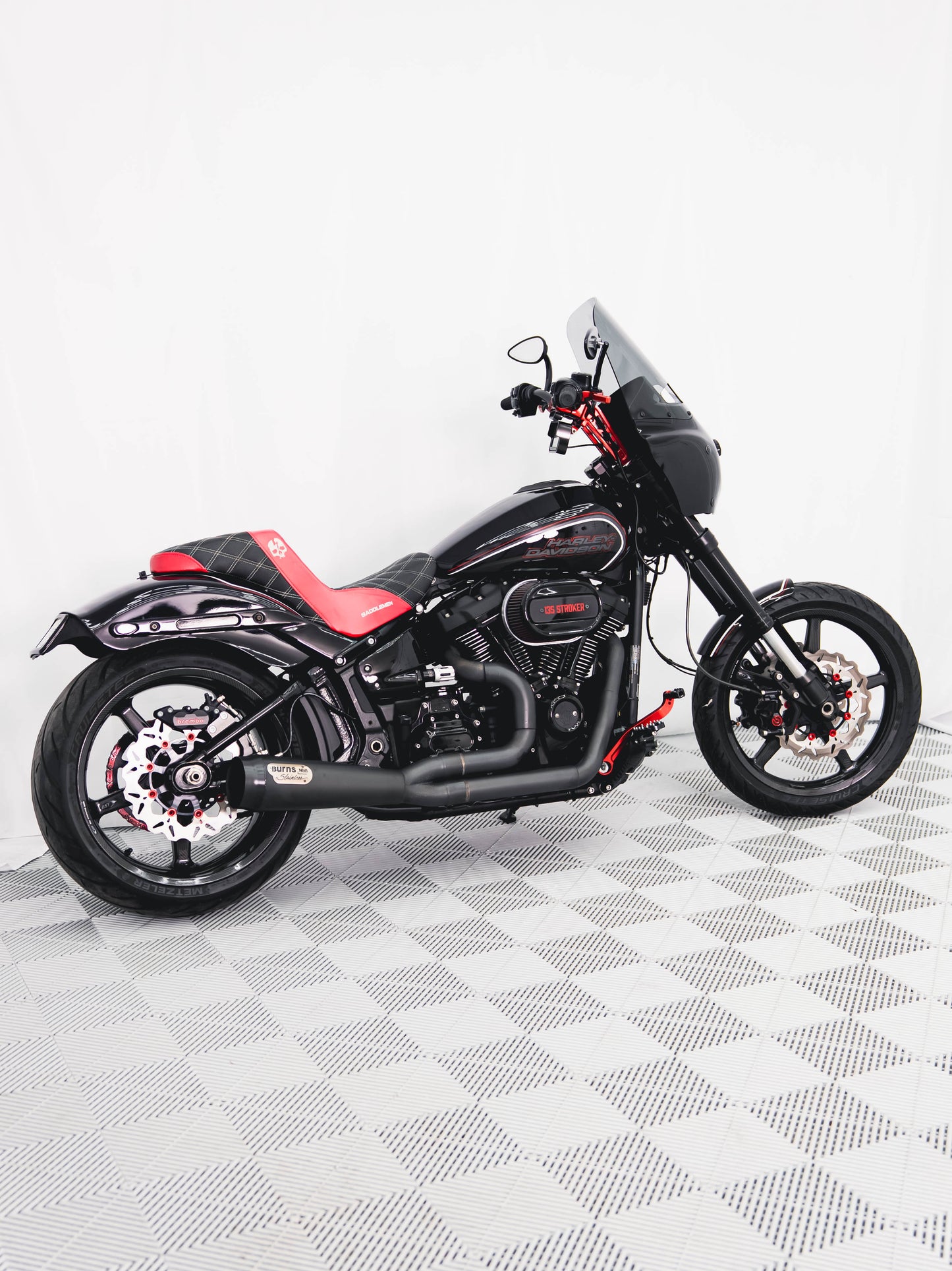 2019 FXDR 182HP/164TQ CARBON WHEELS