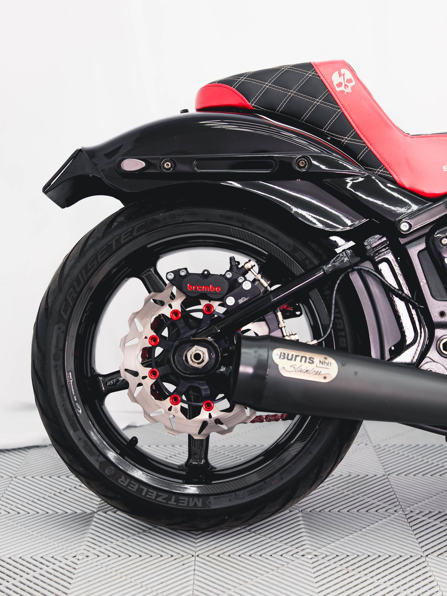 2019 FXDR 182HP/164TQ CARBON WHEELS
