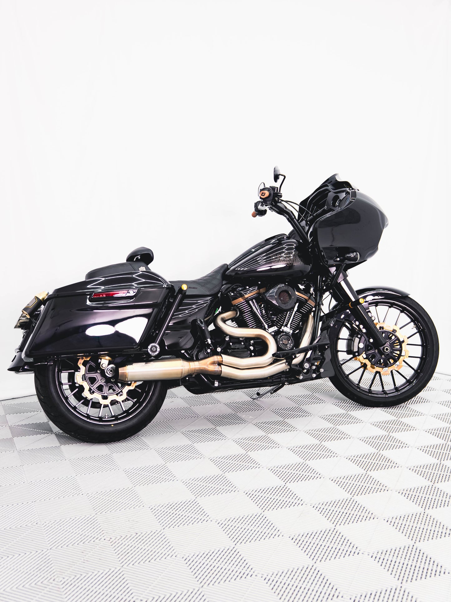 2022 ROAD GLIDE ST 2k MILES