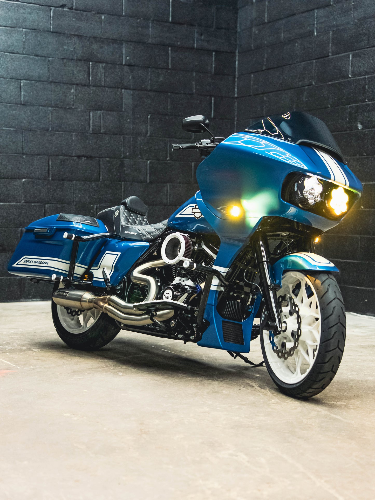 2023 FAST JOHNNIE 1400 MILES