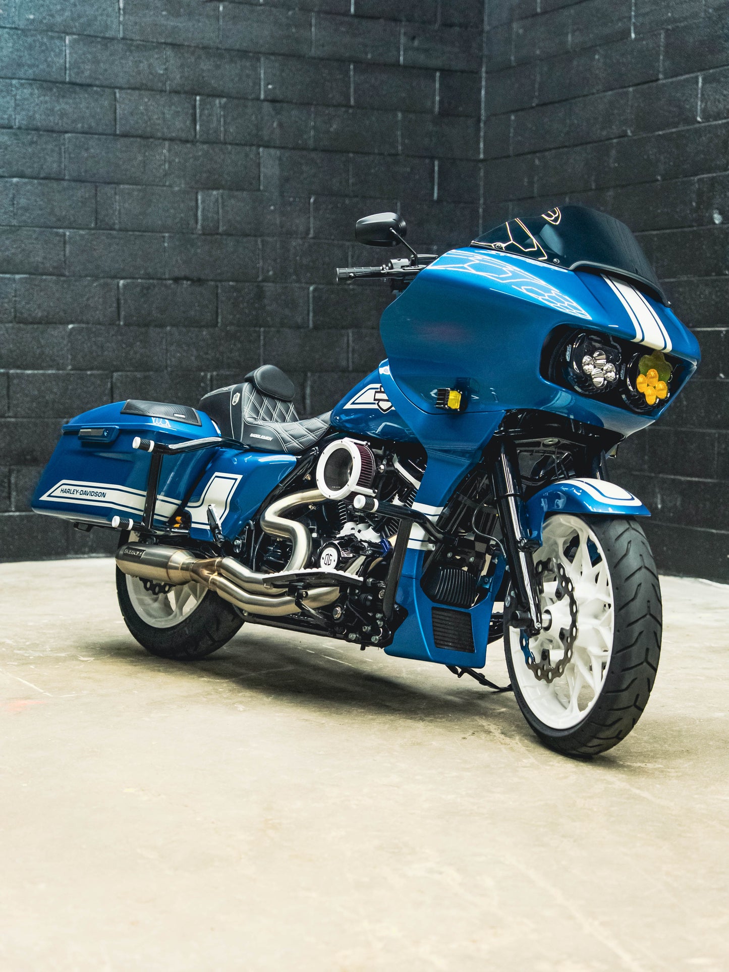 2023 FAST JOHNNIE 1400 MILES