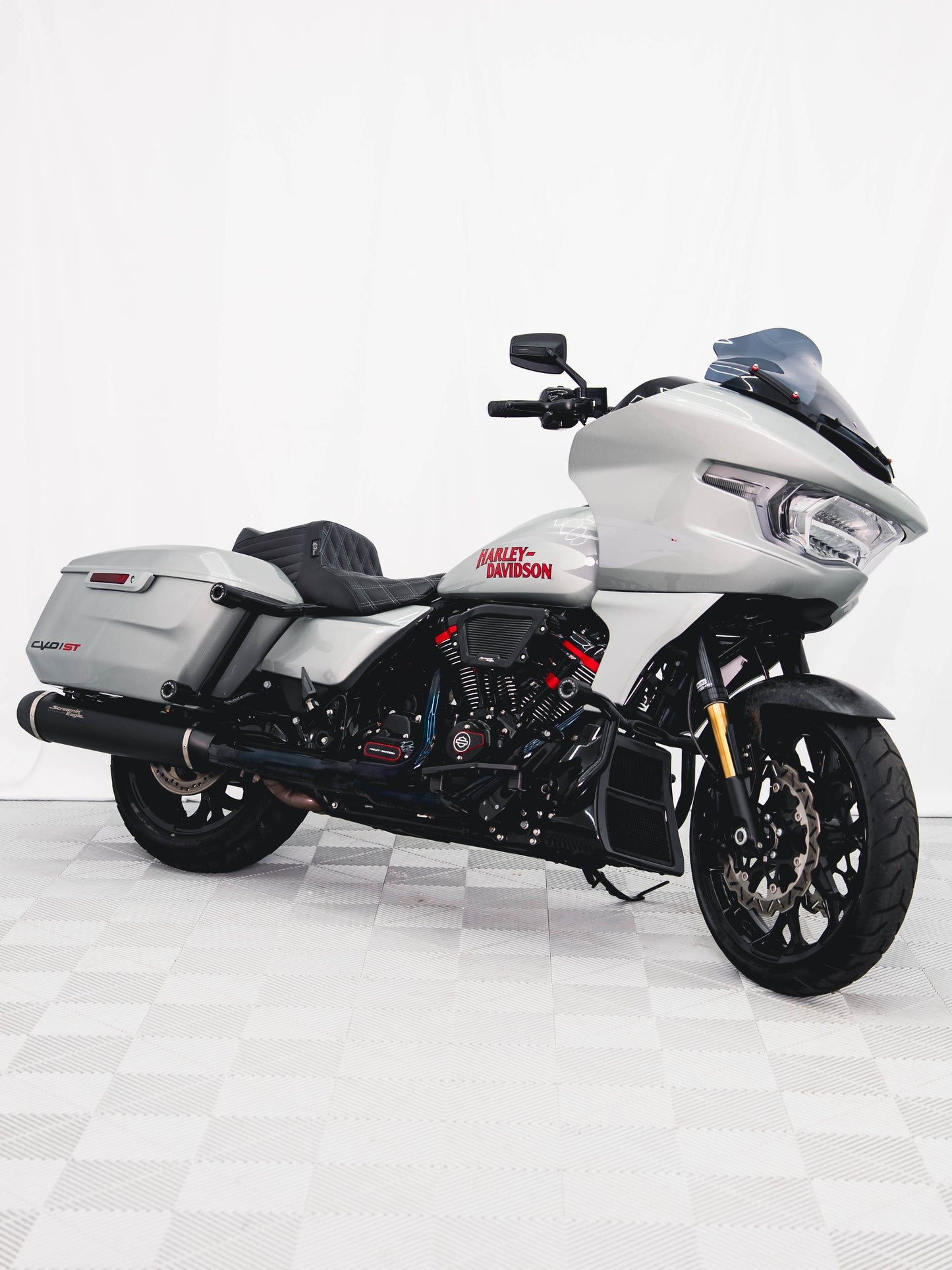 2025 CVO ST SE 135" FULL OHLINS