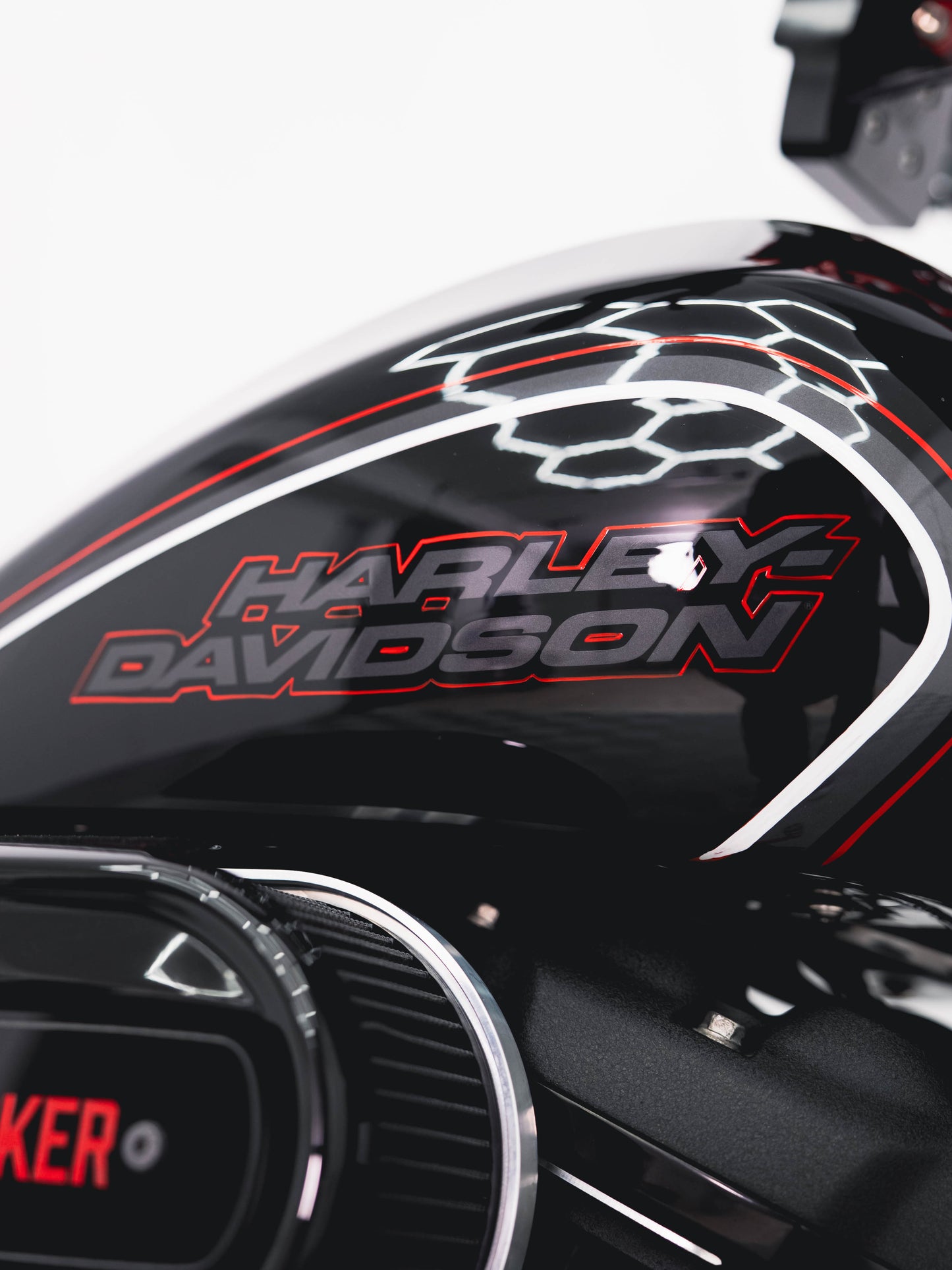 2019 FXDR 182HP/164TQ CARBON WHEELS