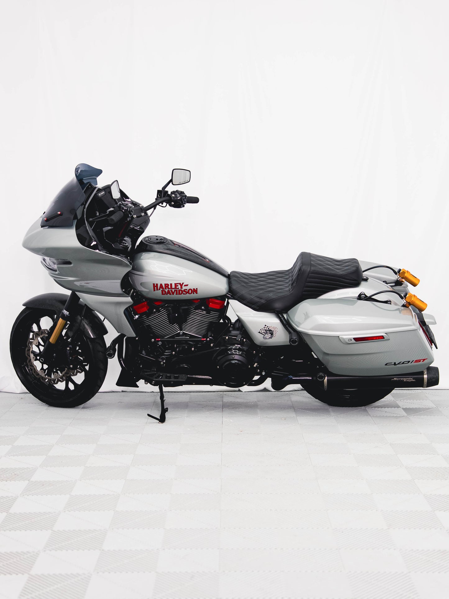2025 CVO ST SE 135" FULL OHLINS