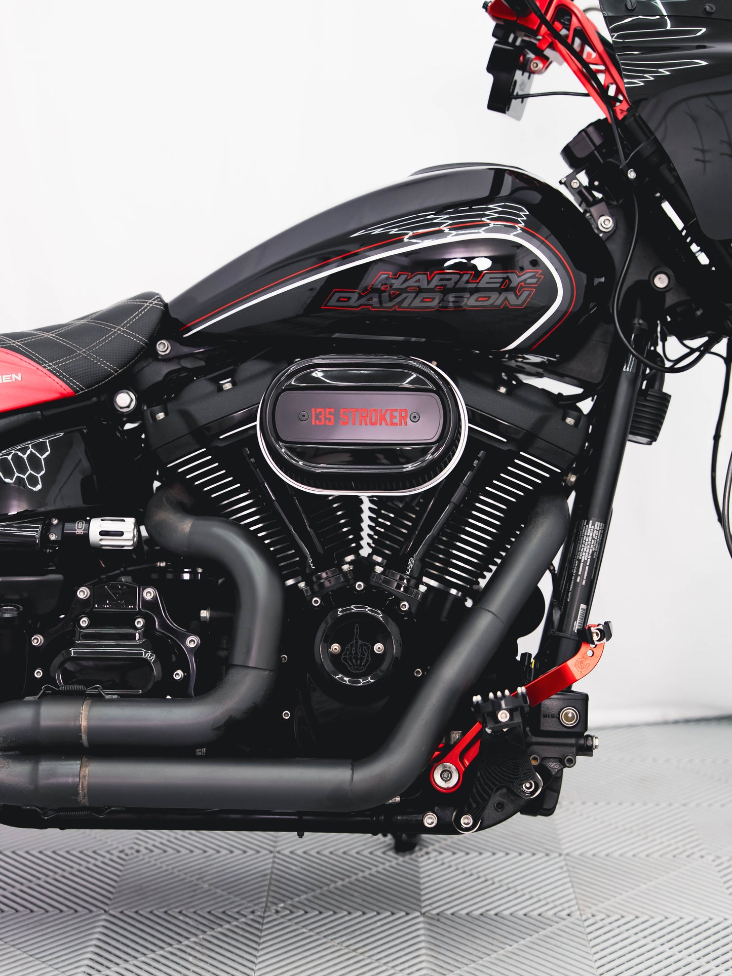 2019 FXDR 182HP/164TQ CARBON WHEELS