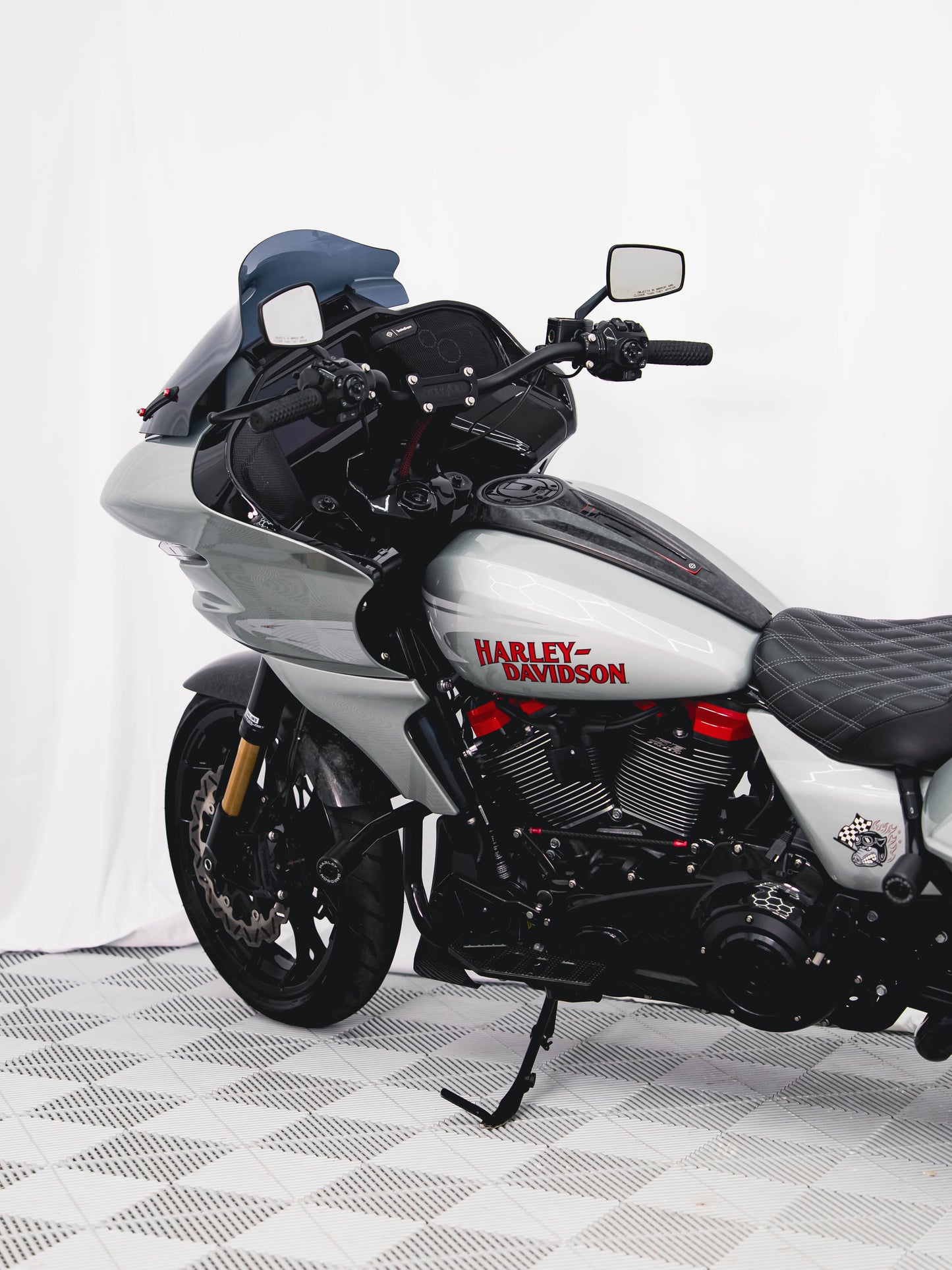 2025 CVO ST SE 135" FULL OHLINS